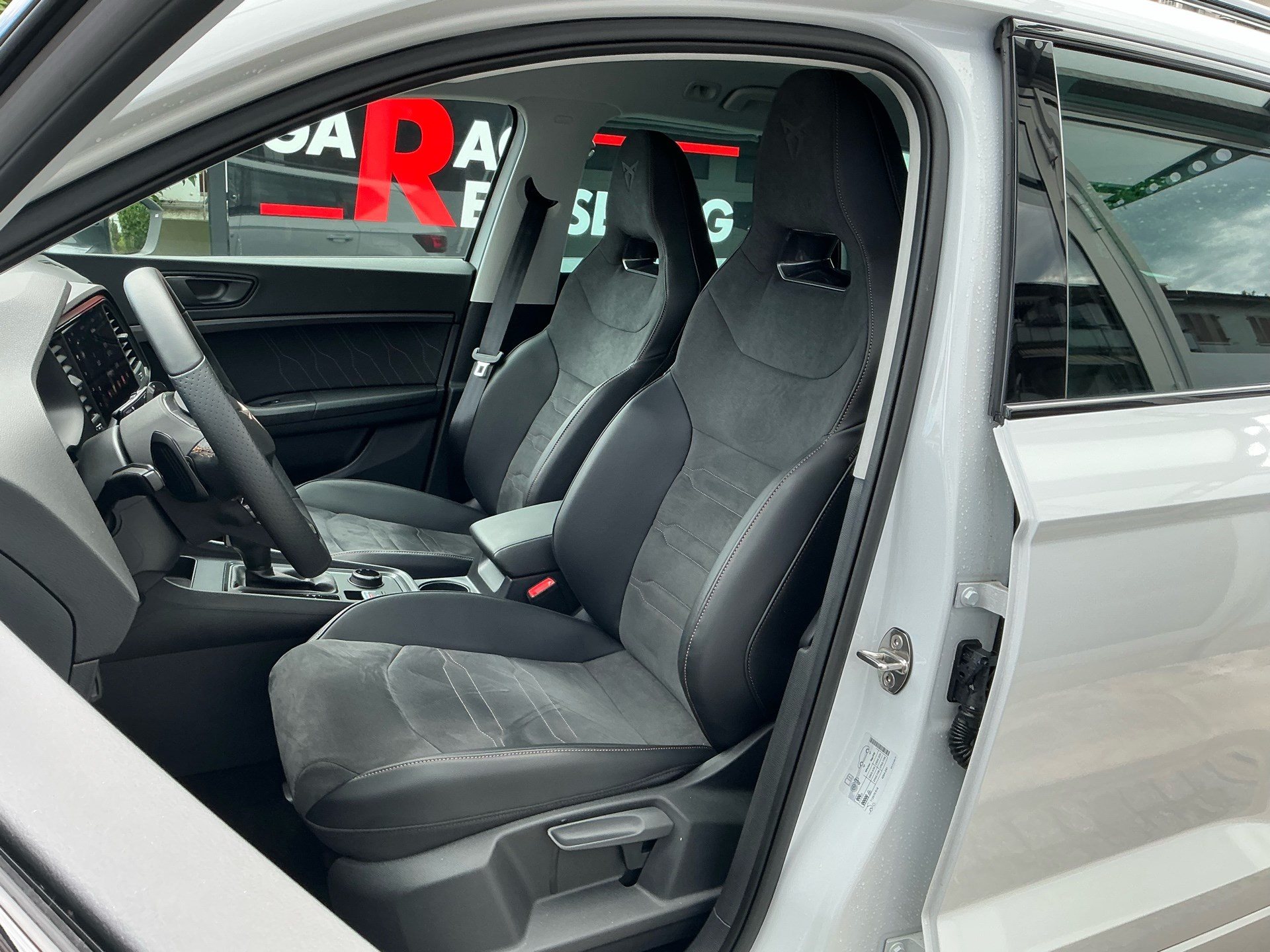 CUPRA Ateca 1.5 TSI *** 5 JAHRE CUPRA WERKSGARANTIE ***-image-7