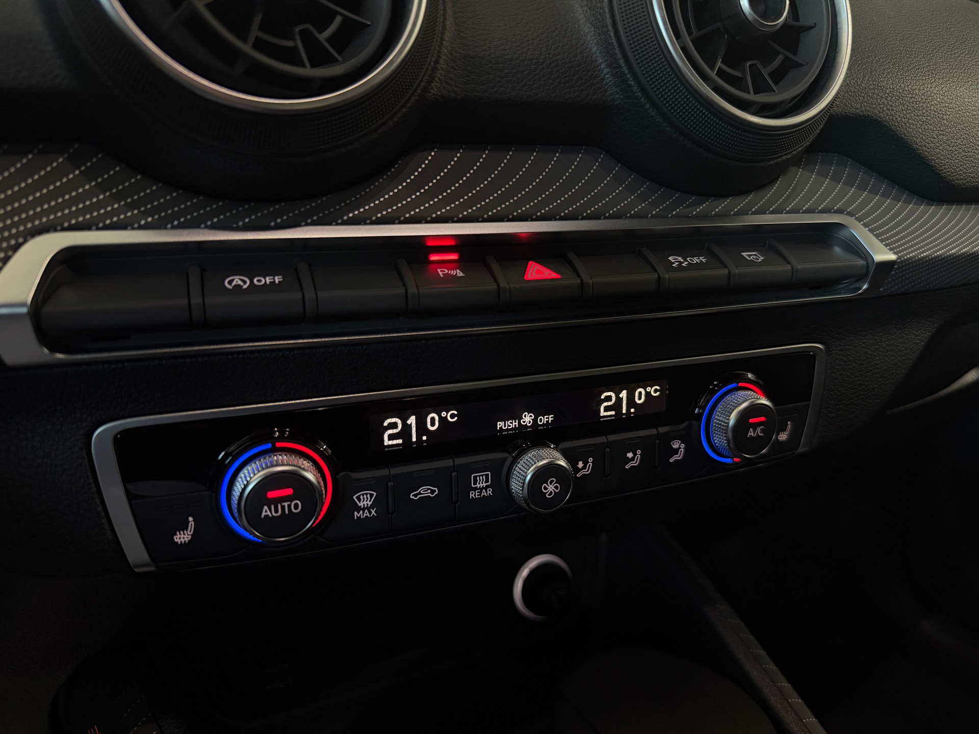 AUDI Q2 1.4 TFSI Edition # 1 S-tronic S-Line (CH)-image-10