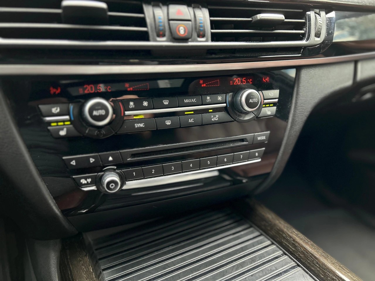 BMW X5 30d xDrive SAG M - SPORT-image-22