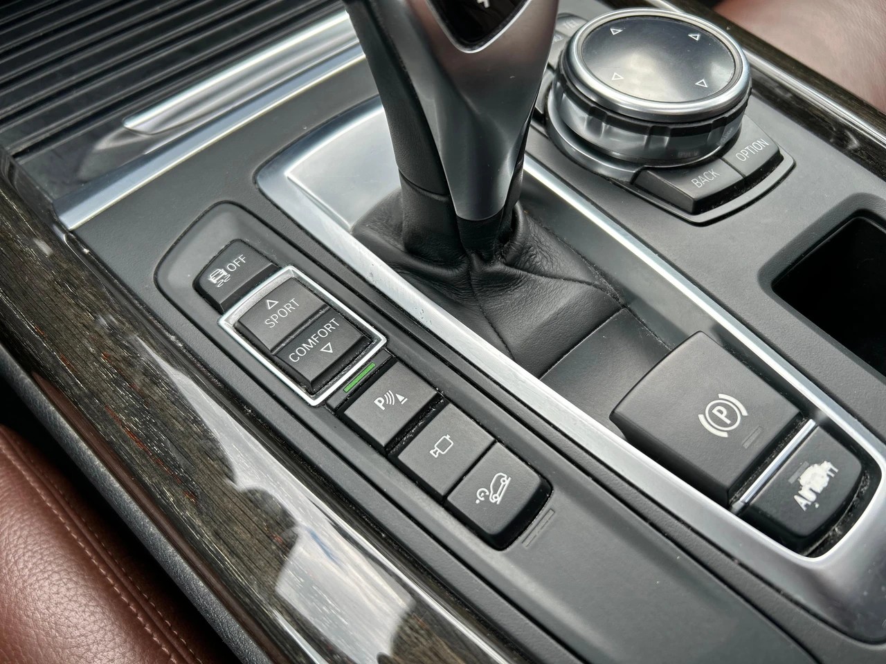 BMW X5 30d xDrive SAG M - SPORT-image-23