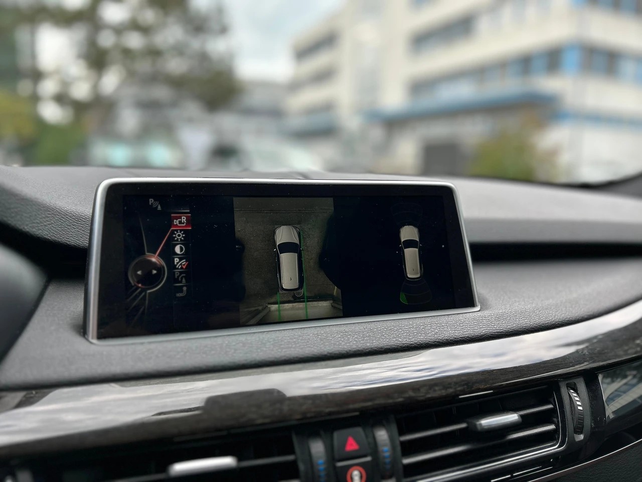 BMW X5 30d xDrive SAG M - SPORT-image-16