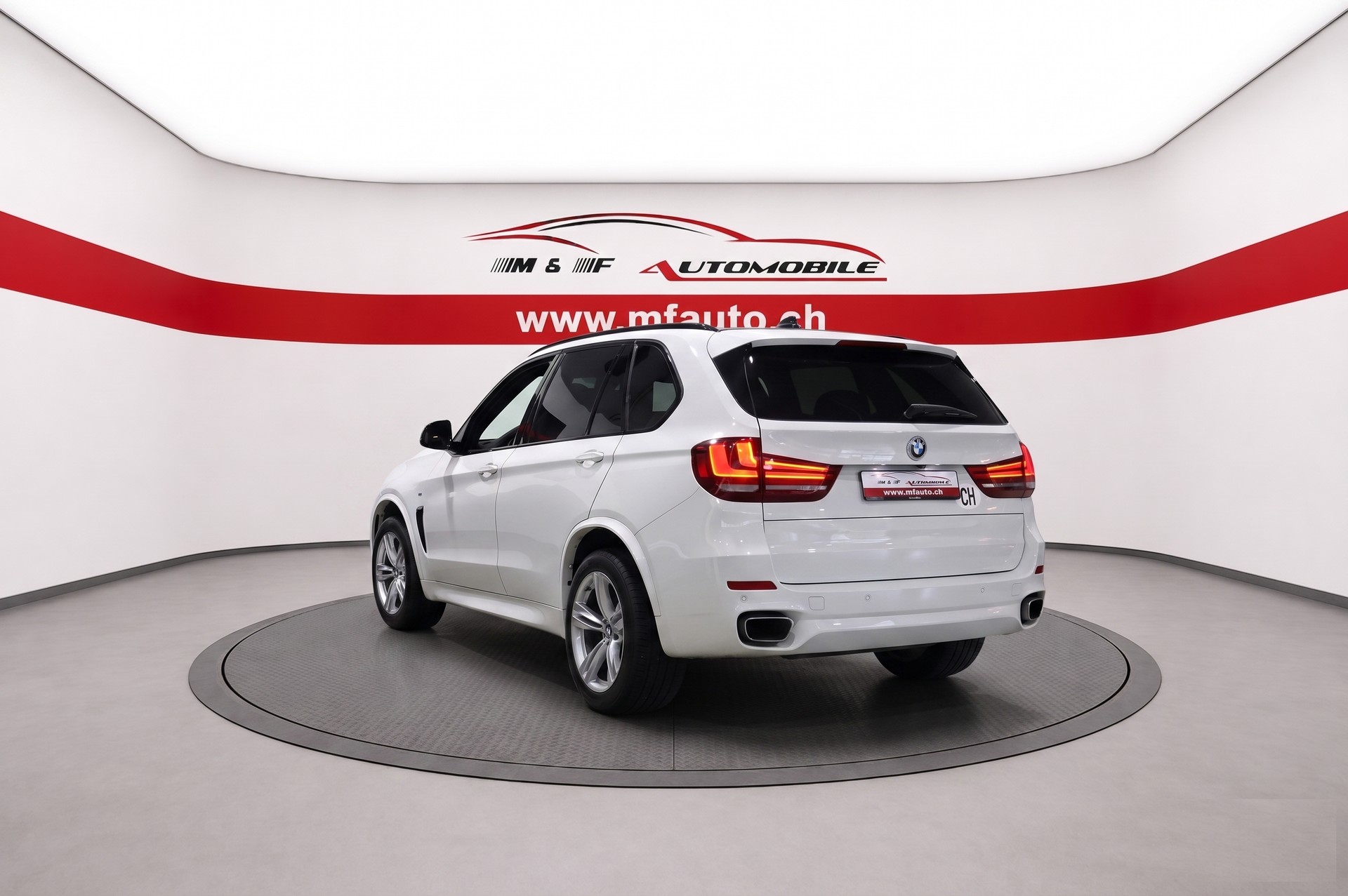 BMW X5 30d xDrive SAG M - SPORT-image-2