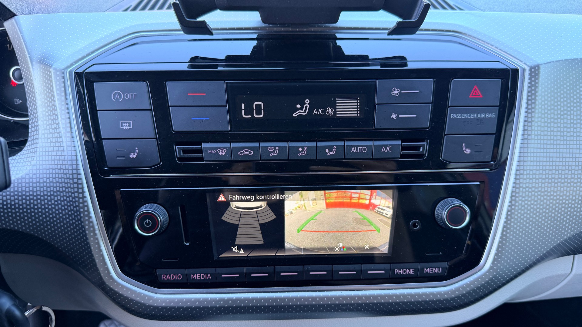 VW Up 1.0 BMT high up ASG-image-13