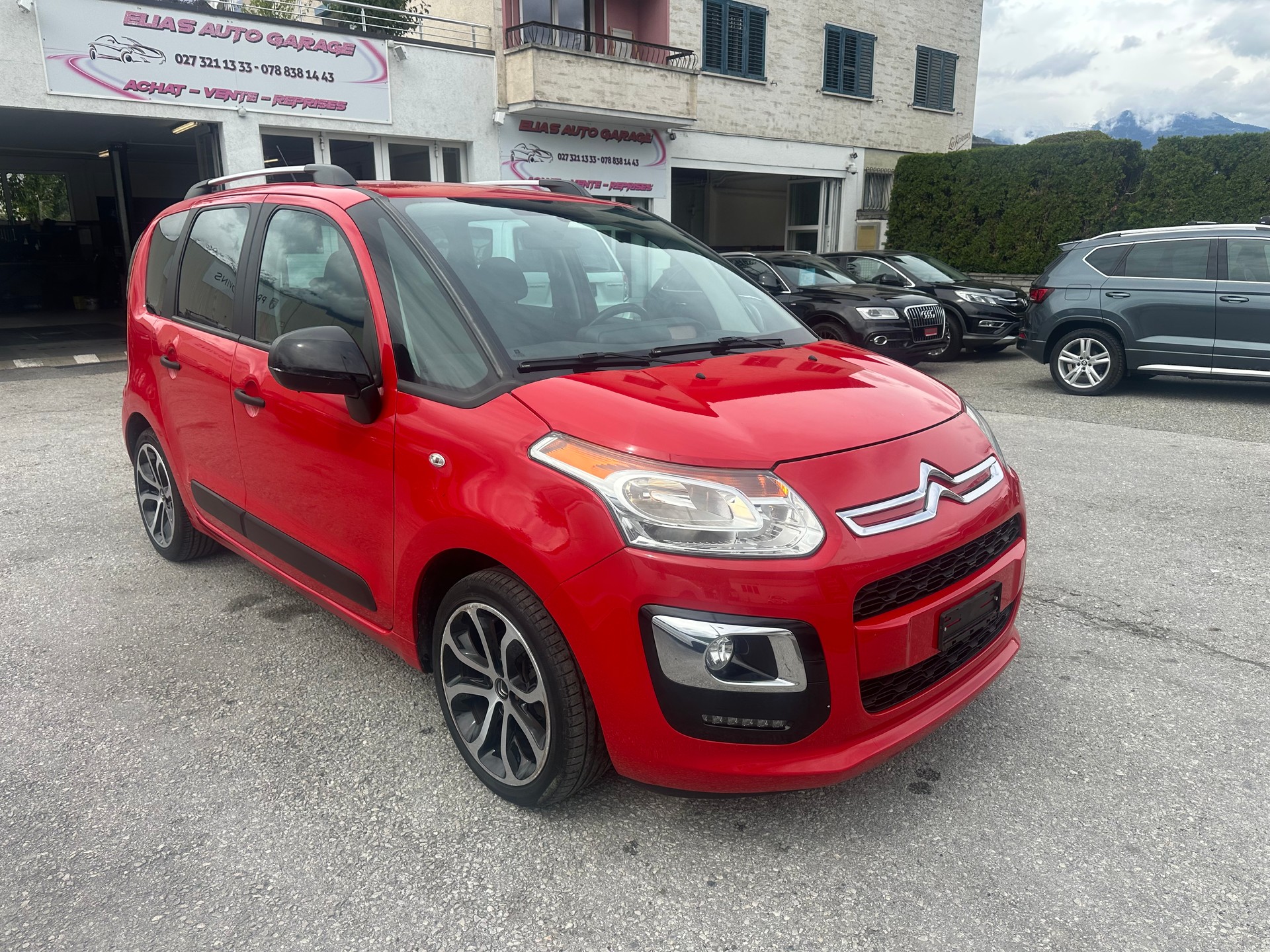 CITROEN C3 Picasso 1.2 Pure Tech Attraction-image-2