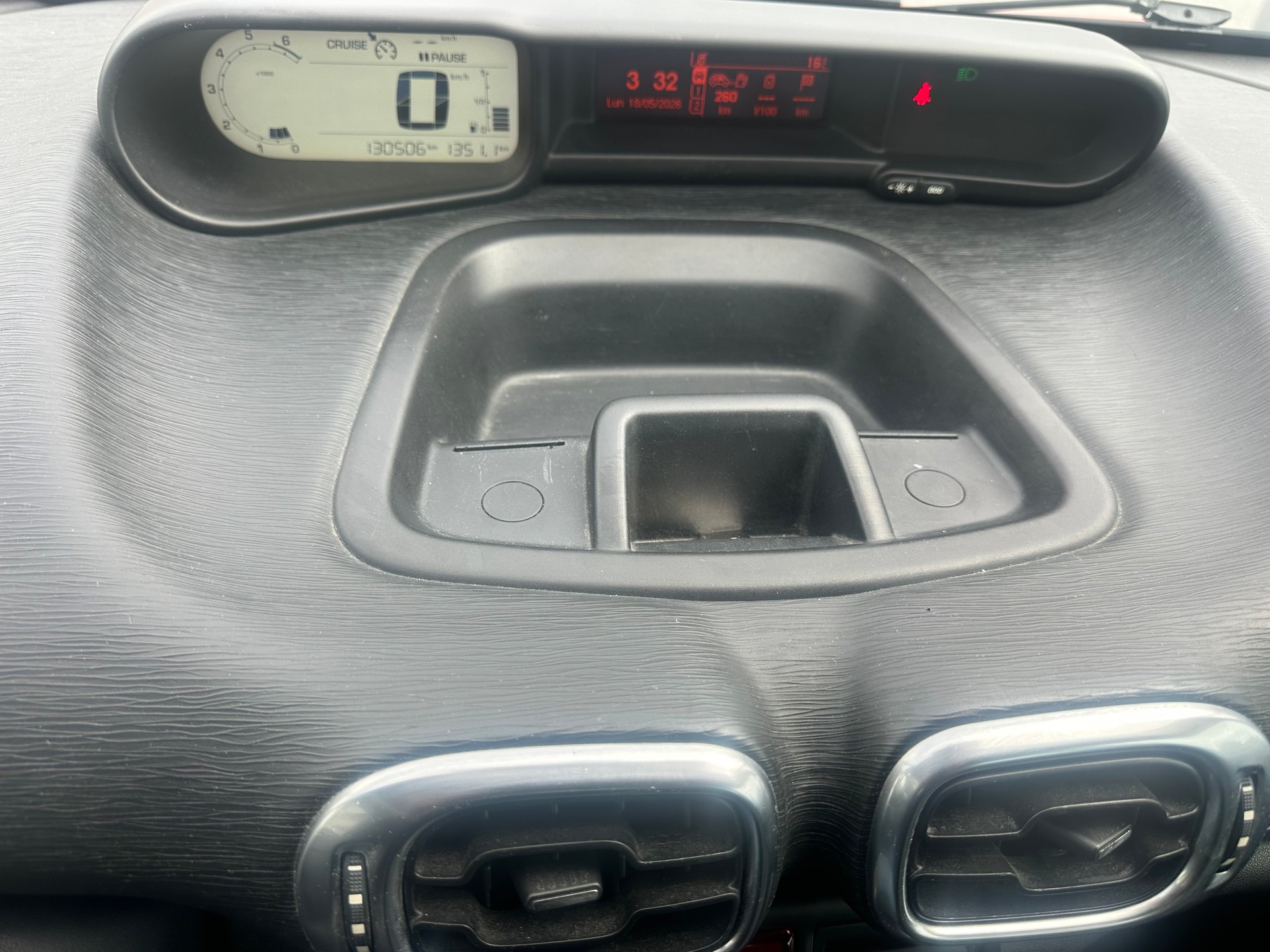 CITROEN C3 Picasso 1.2 Pure Tech Attraction-image-11
