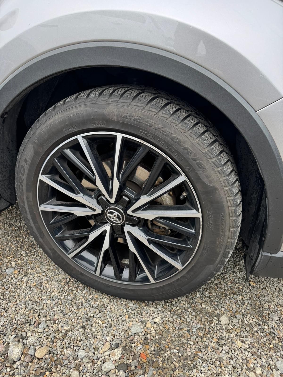 TOYOTA C-HR 1.8 HSD CVT Premium-image-13