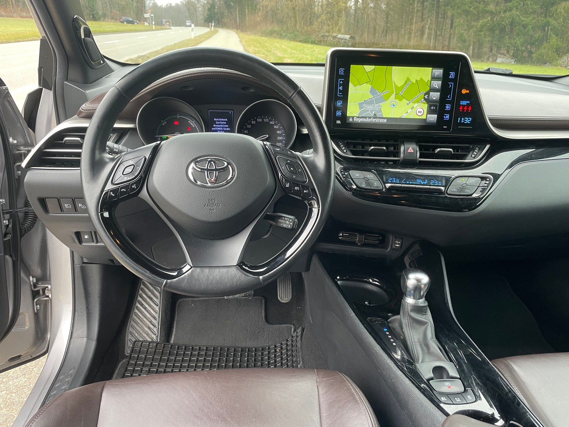 TOYOTA C-HR 1.8 HSD CVT Premium-image-6