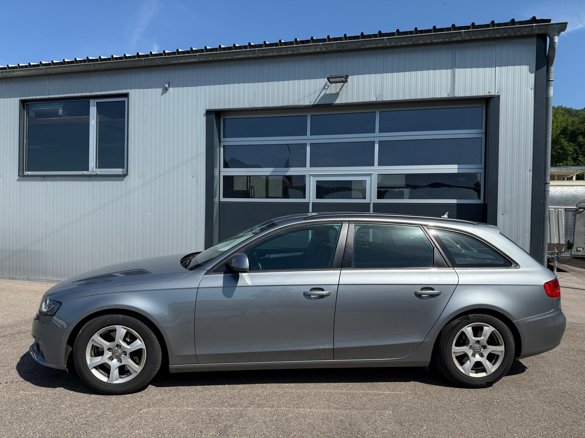 AUDI A4 Avant 3.0 TDI quattro tiptronic-image-0