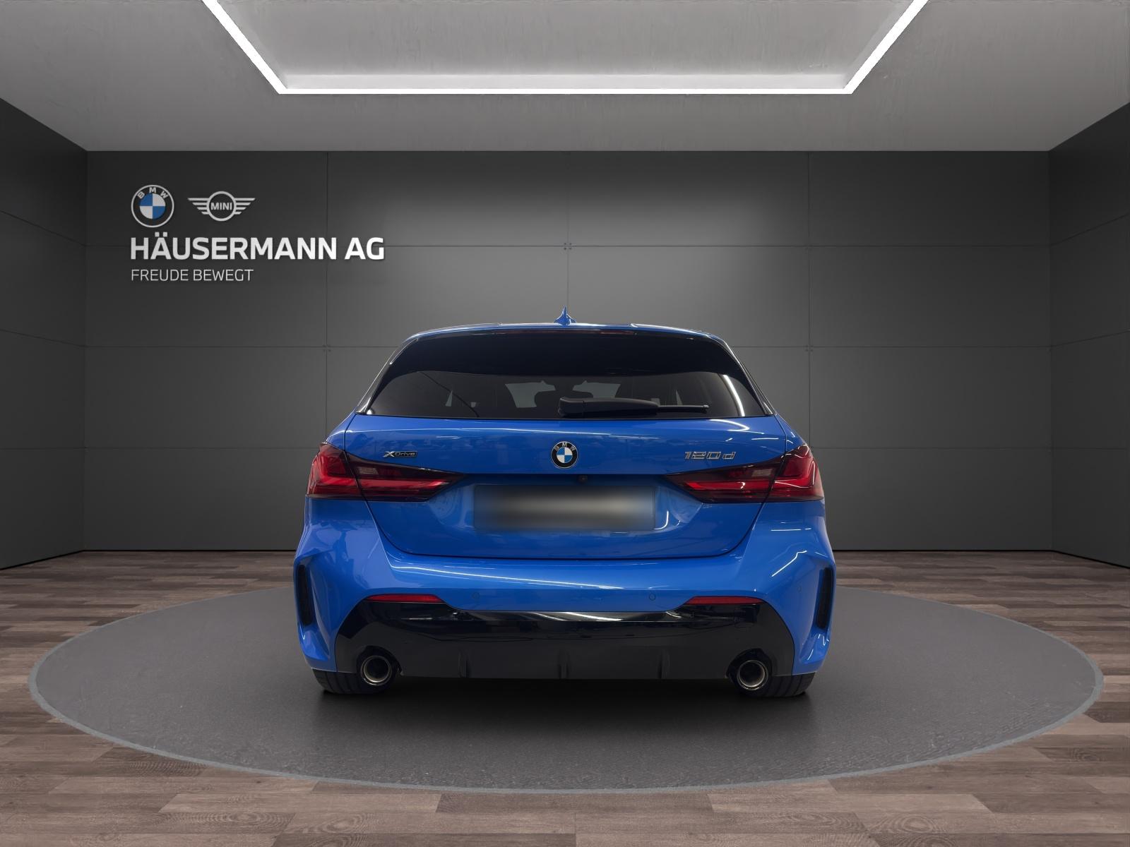 BMW 120d xDrive M SPORT-image-5