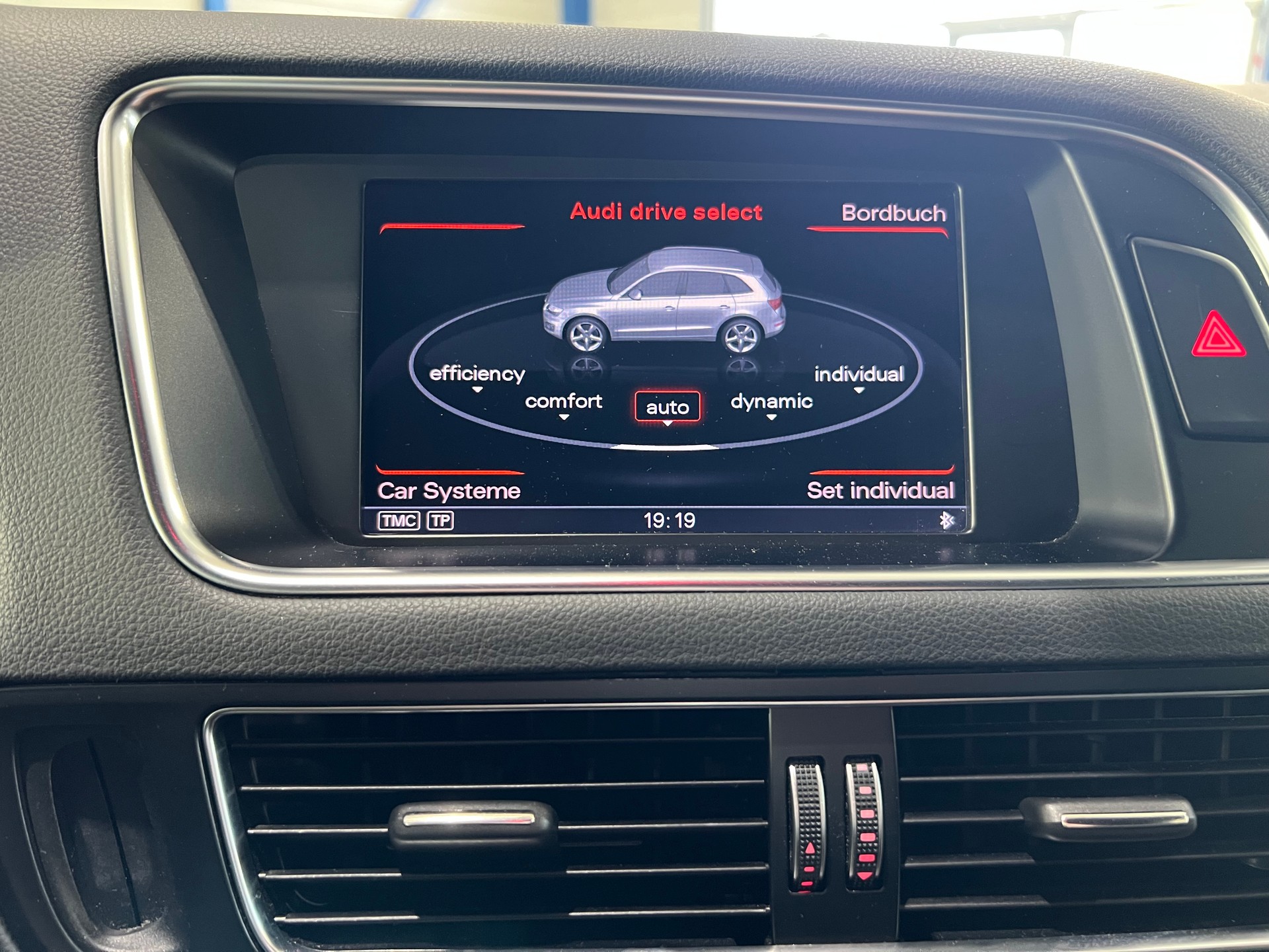 AUDI Q5 3.0 TFSI qu**S-Line,AHK,Rückfahrtkam,Panodach,Frisch ab MFK**-image-13