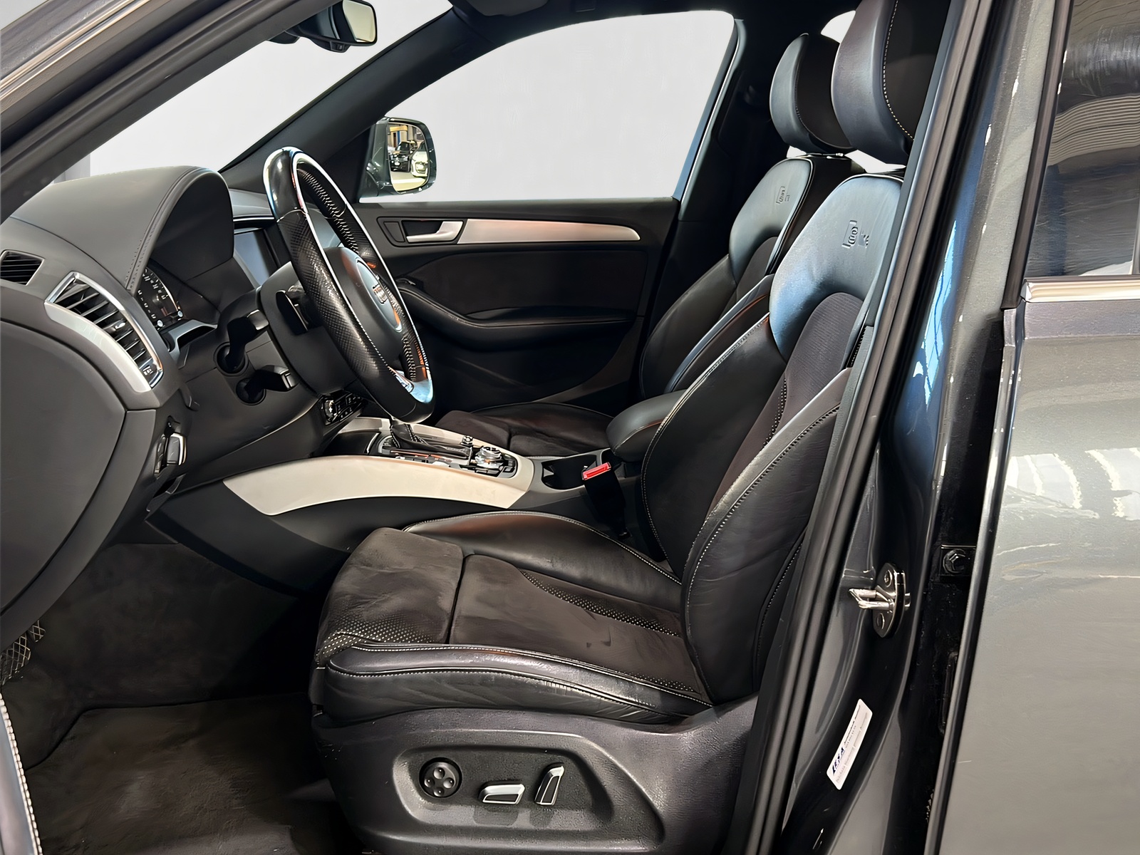 AUDI Q5 3.0 TFSI qu**S-Line,AHK,Rückfahrtkam,Panodach,Frisch ab MFK**-image-8