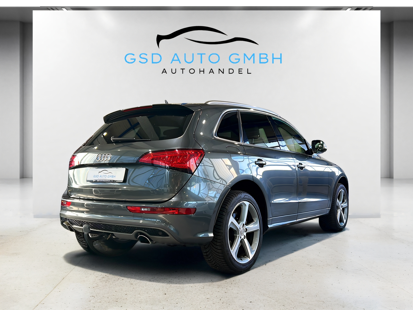 AUDI Q5 3.0 TFSI qu**S-Line,AHK,Rückfahrtkam,Panodach,Frisch ab MFK**-image-4