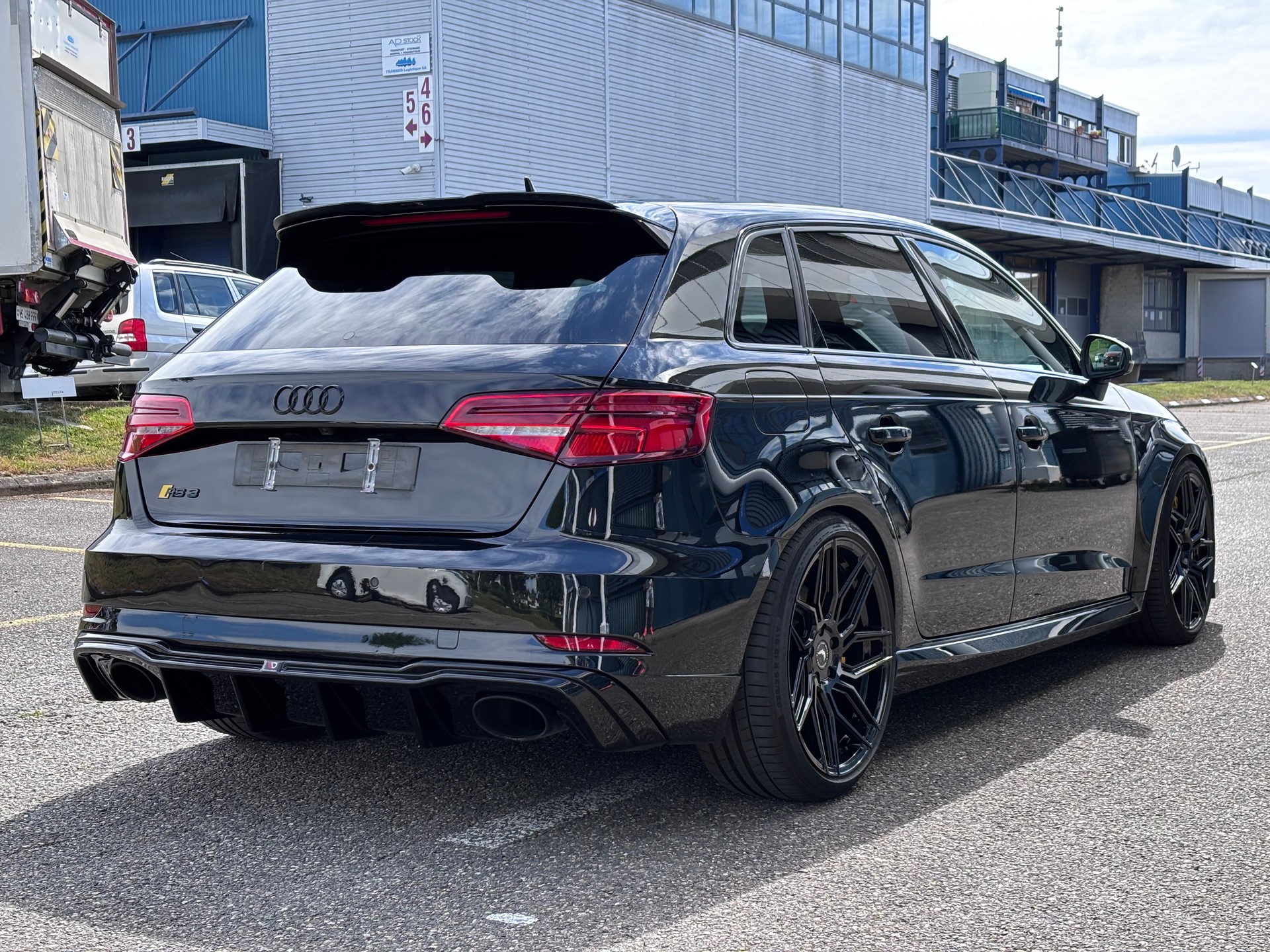 AUDI RS3 Sportback 2.5 TSI quattro S-tronic *Configuration unique - NO FAP - Freins Carbone*-image-5
