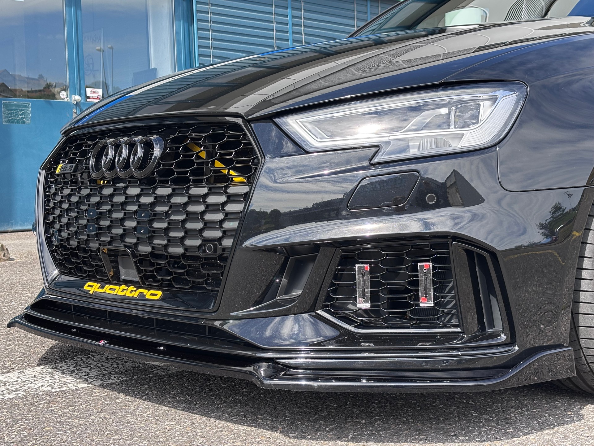 AUDI RS3 Sportback 2.5 TSI quattro S-tronic *Configuration unique - NO FAP - Freins Carbone*-image-1