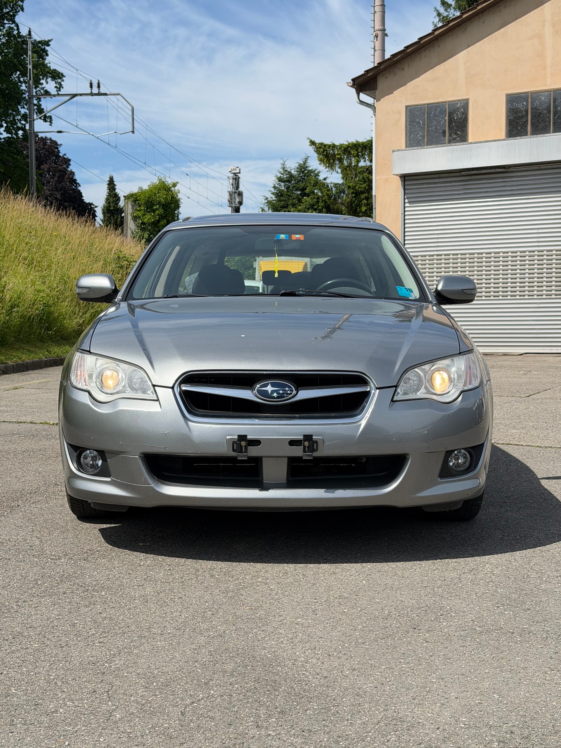 SUBARU Legacy 2.0R AWD Swiss-image-7