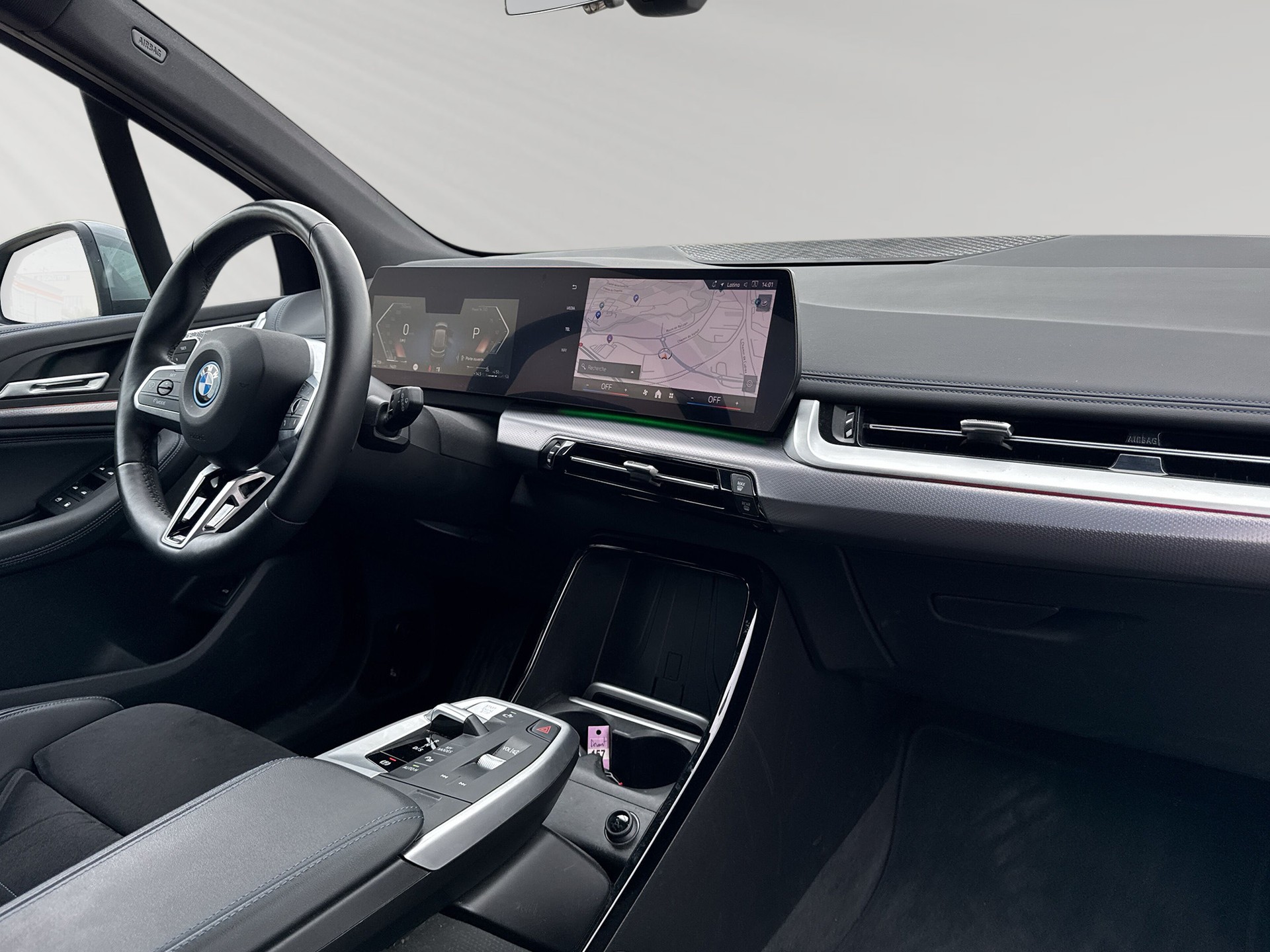 BMW 230e xDrive Active Tourer M Sport-image-4