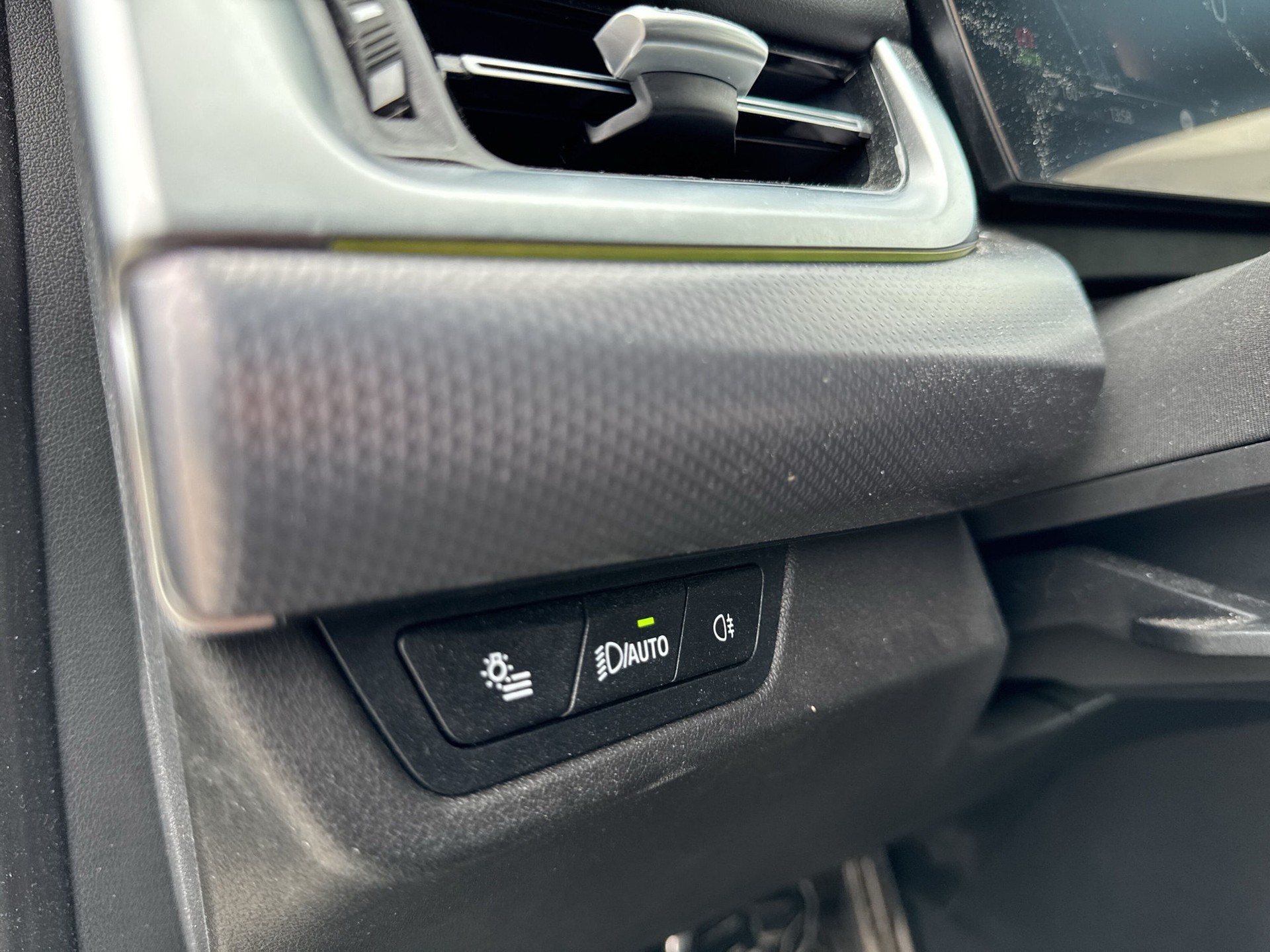 BMW 230e xDrive Active Tourer M Sport-image-19