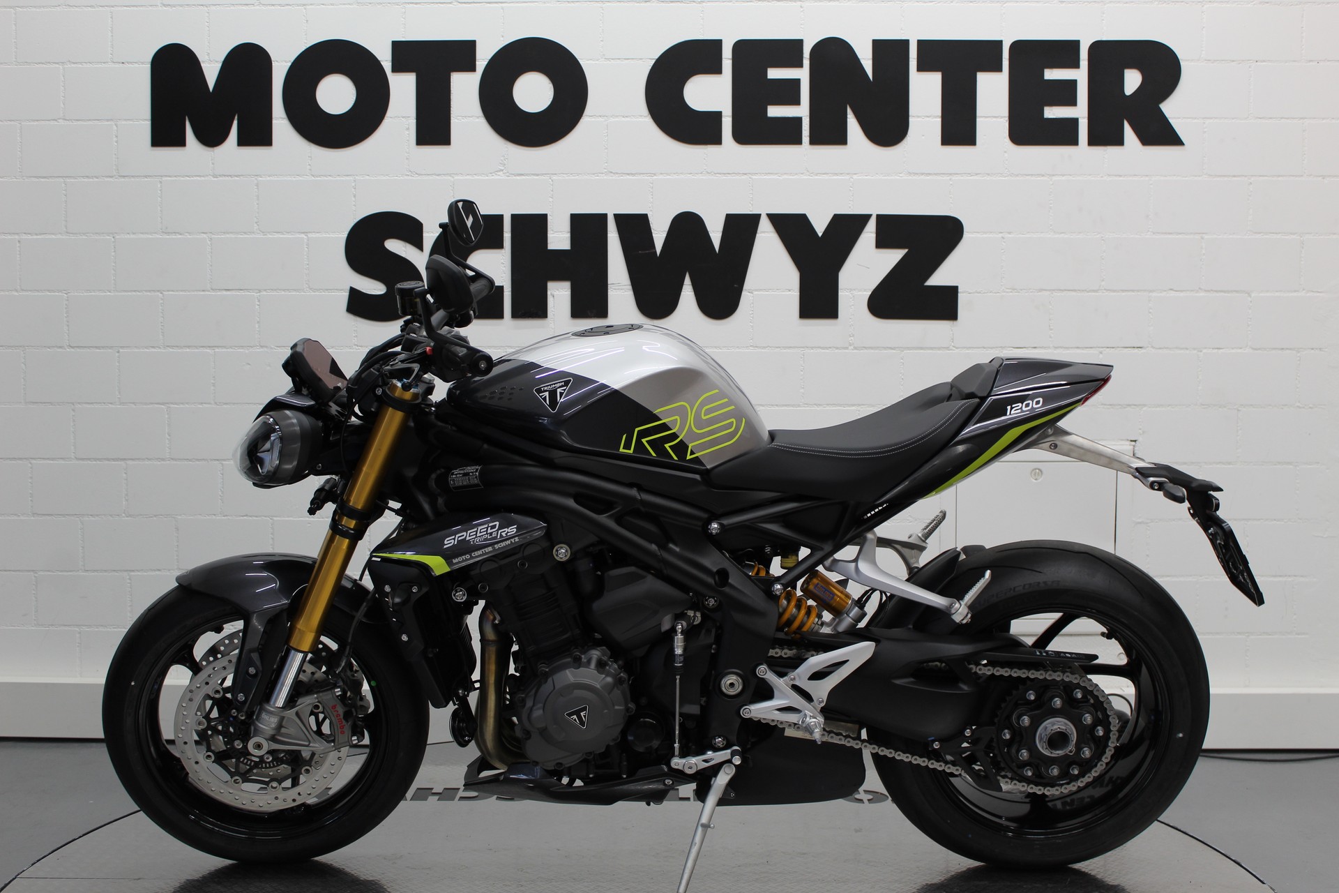 TRIUMPH Speed Triple 1200 RS-showroom-element-3