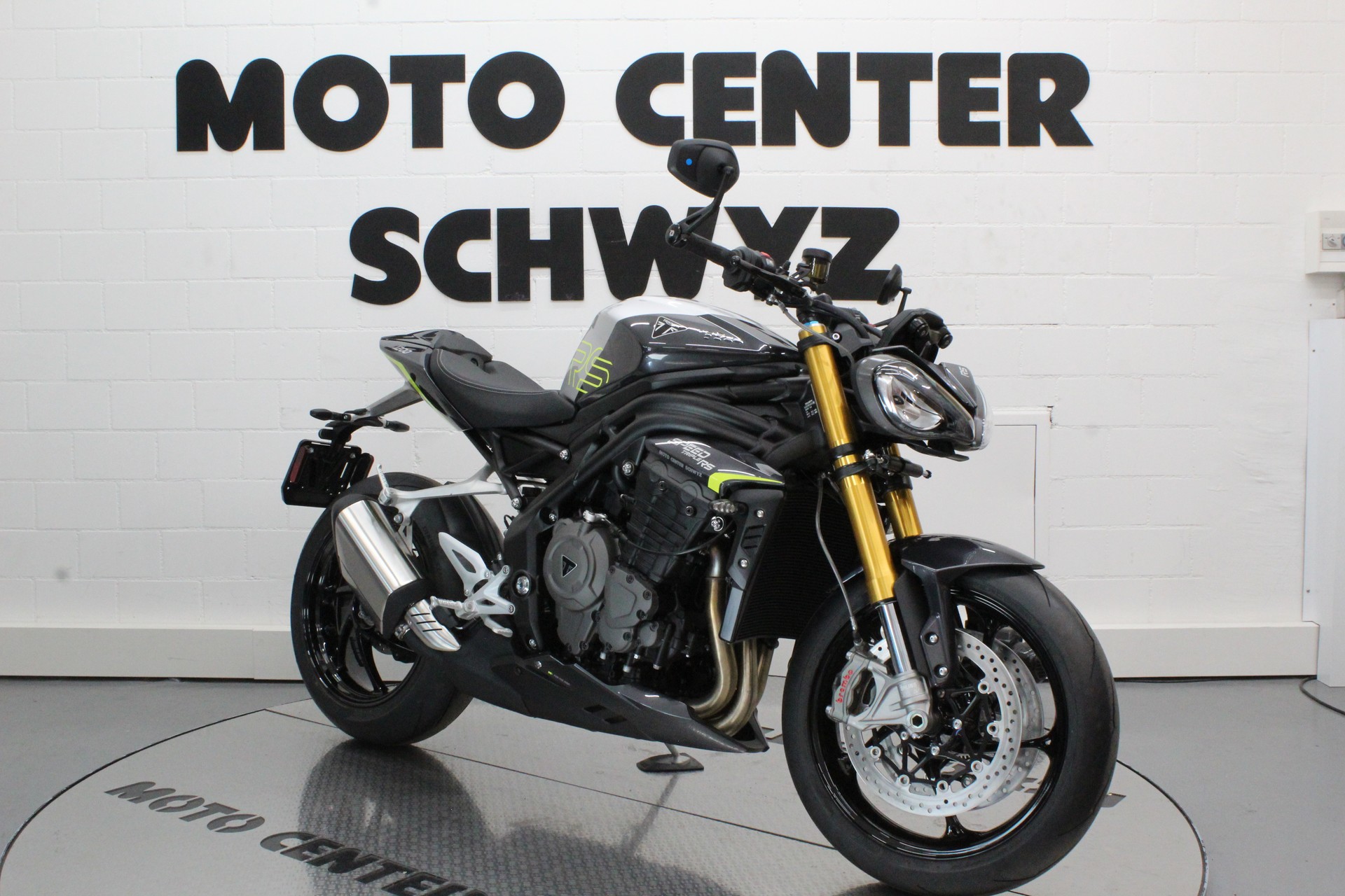 TRIUMPH Speed Triple 1200 RS-showroom-element-1