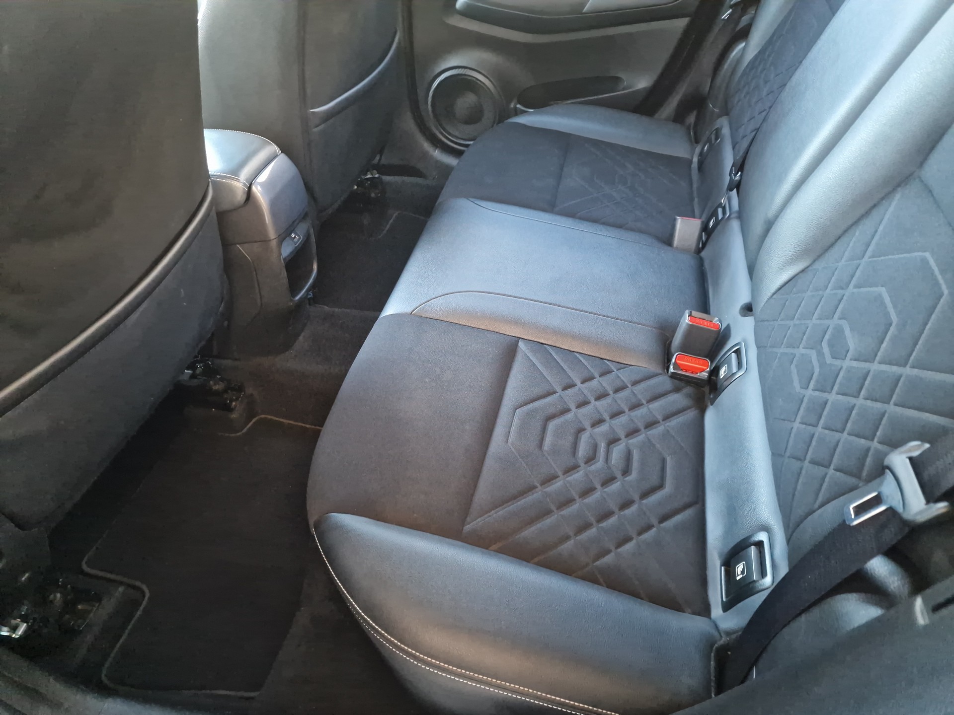 NISSAN Juke 1.0 DIG-T N-Connecta-image-13