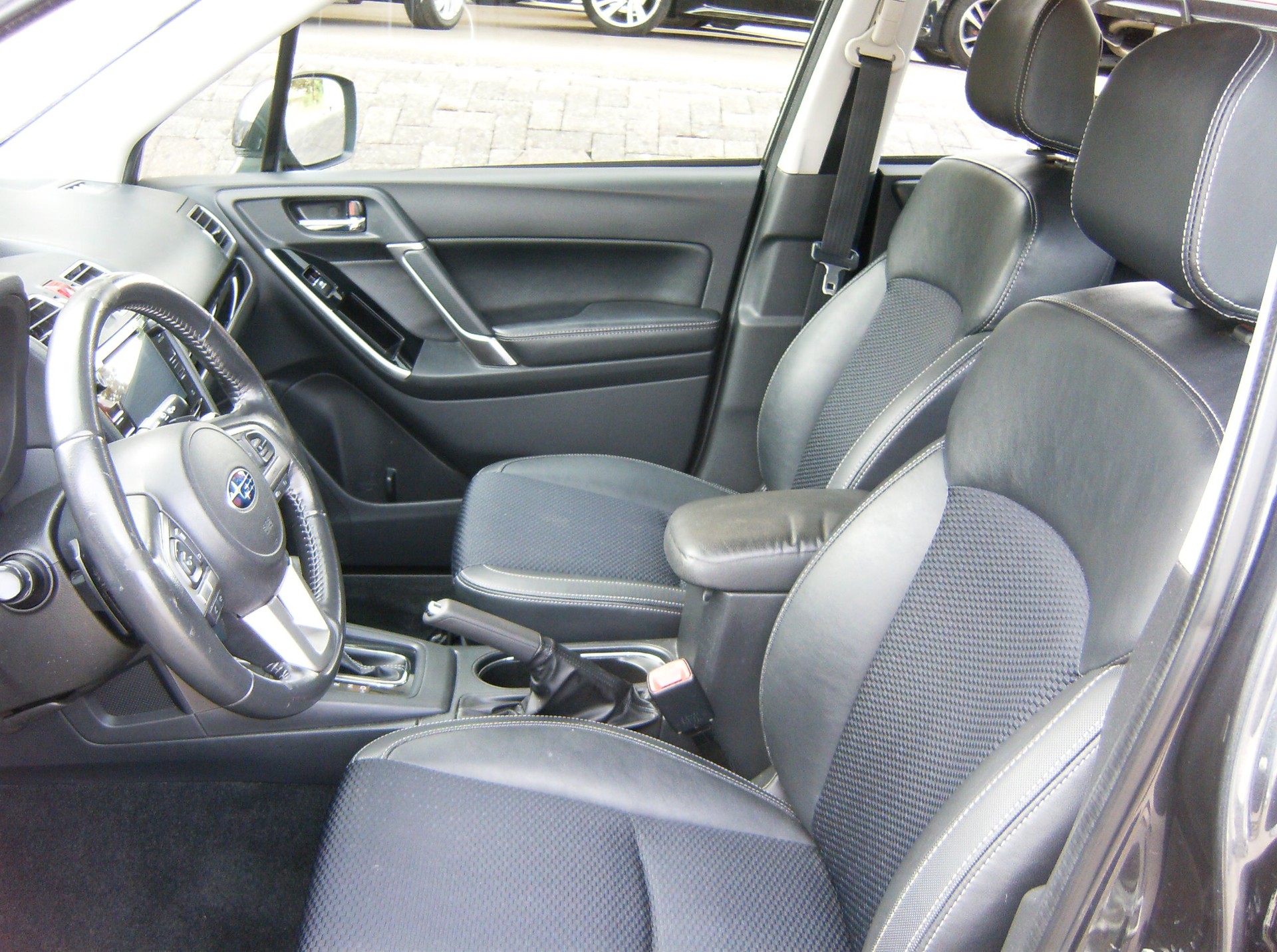 SUBARU Forester 2.0XT Sport Lineartronic-image-7