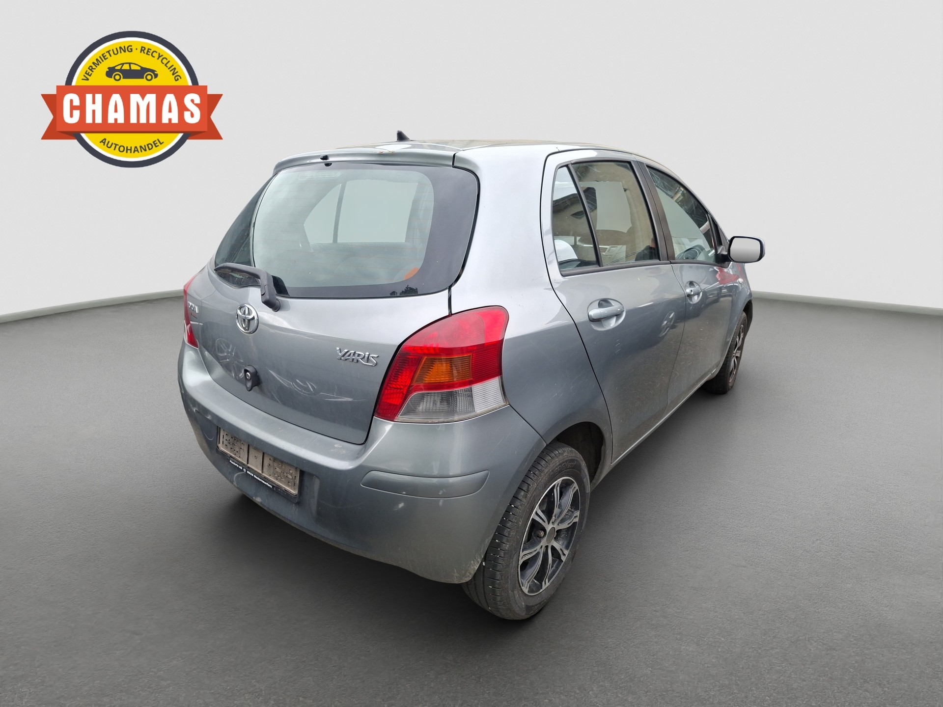TOYOTA Yaris 1.33 Linea Sol-image-2