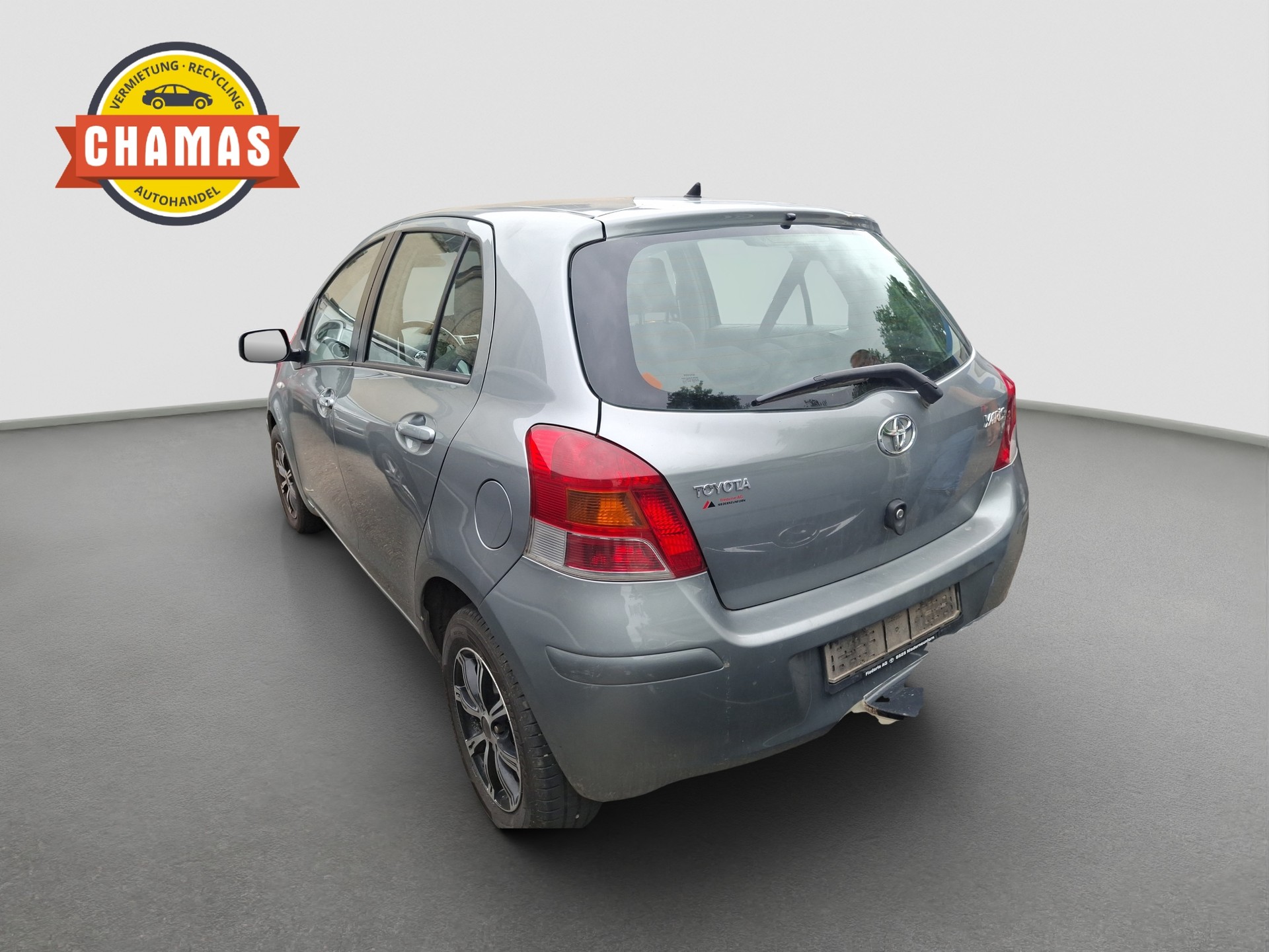 TOYOTA Yaris 1.33 Linea Sol-image-3