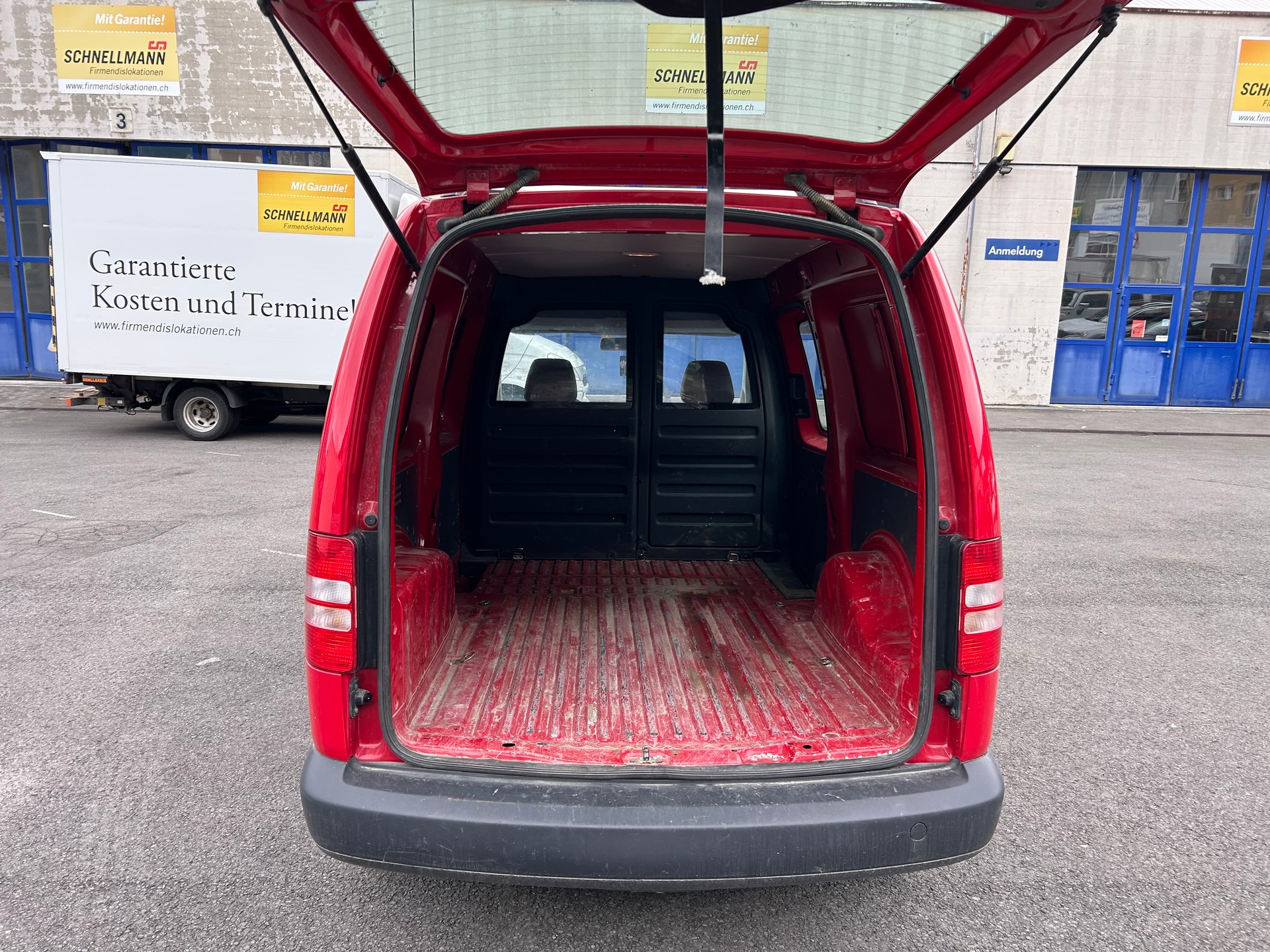 VW Caddy Maxi 2.0 TDI 4Motion-image-6