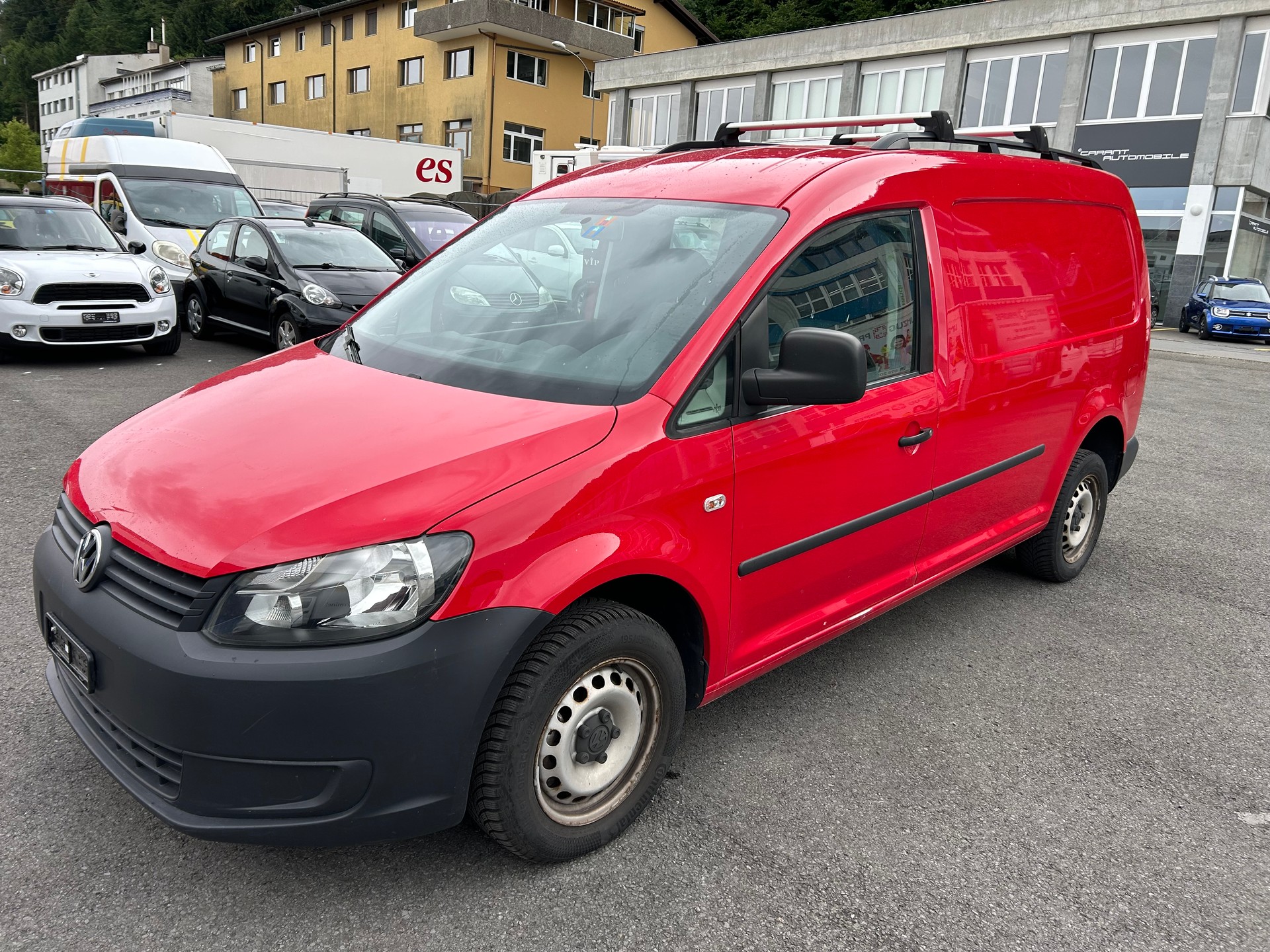 VW Caddy Maxi 2.0 TDI 4Motion-image-1