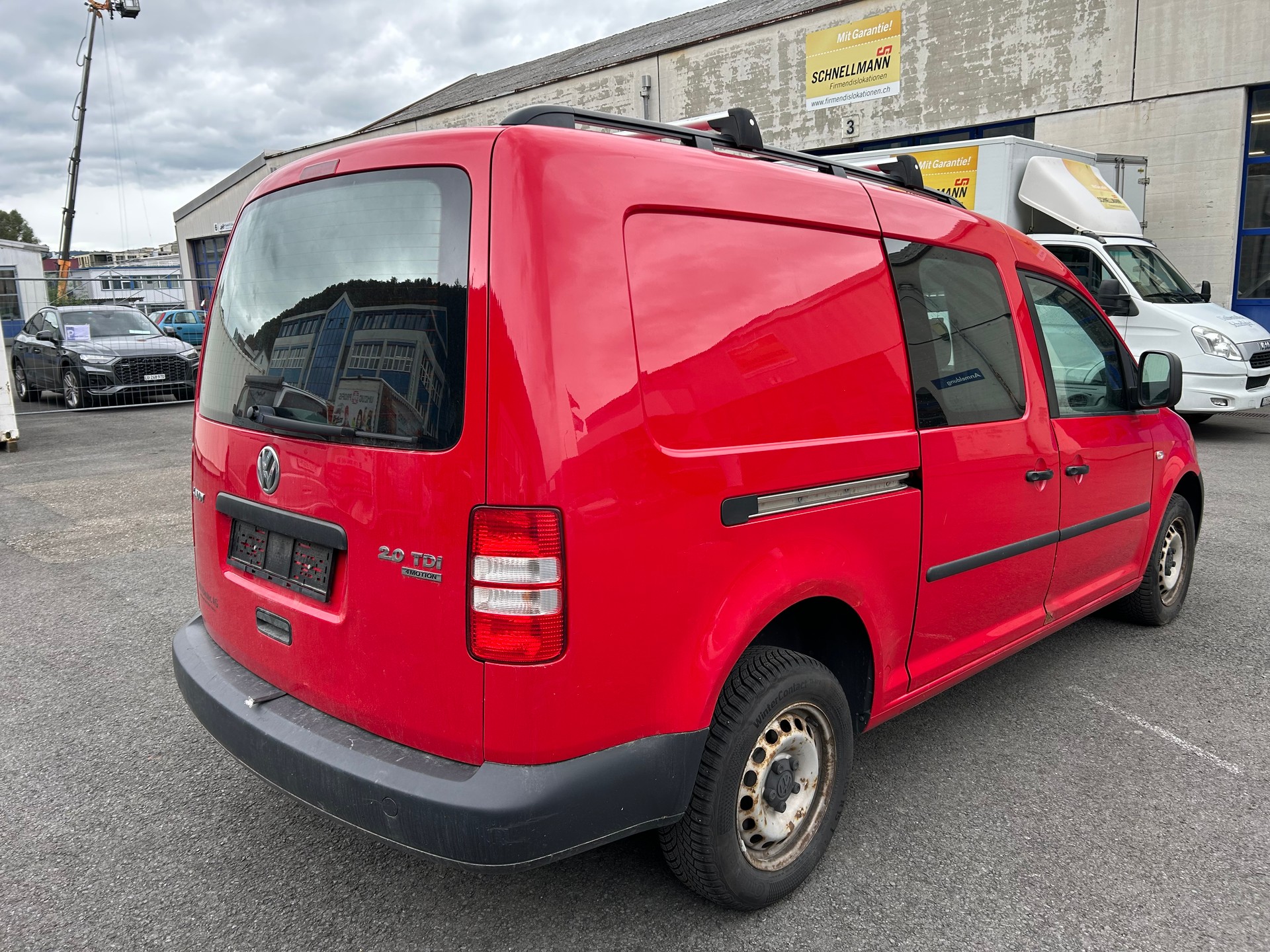 VW Caddy Maxi 2.0 TDI 4Motion-image-3