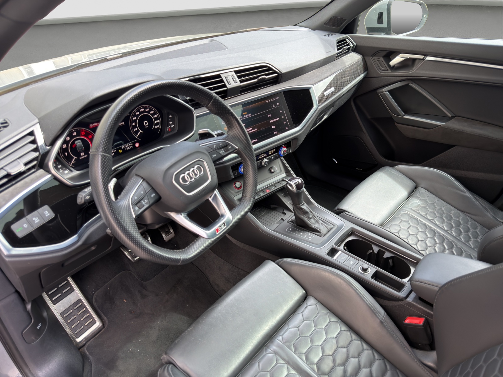 AUDI RS Q3 Sportback quattro S tronic-image-7