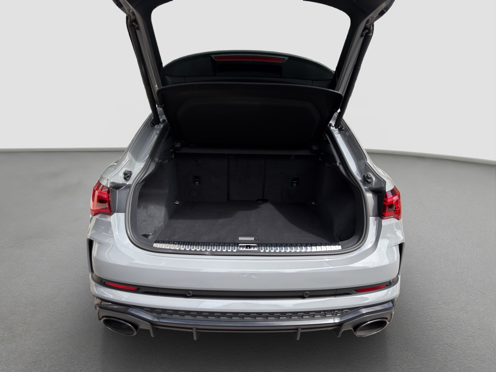AUDI RS Q3 Sportback quattro S tronic-image-9