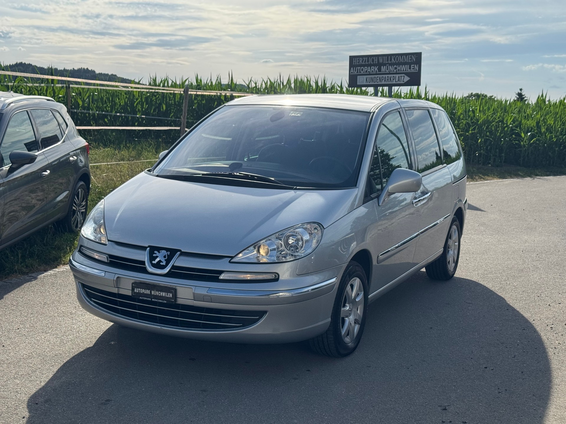 PEUGEOT 807 2.0 16V HDi Allure Tiptronic-image-0