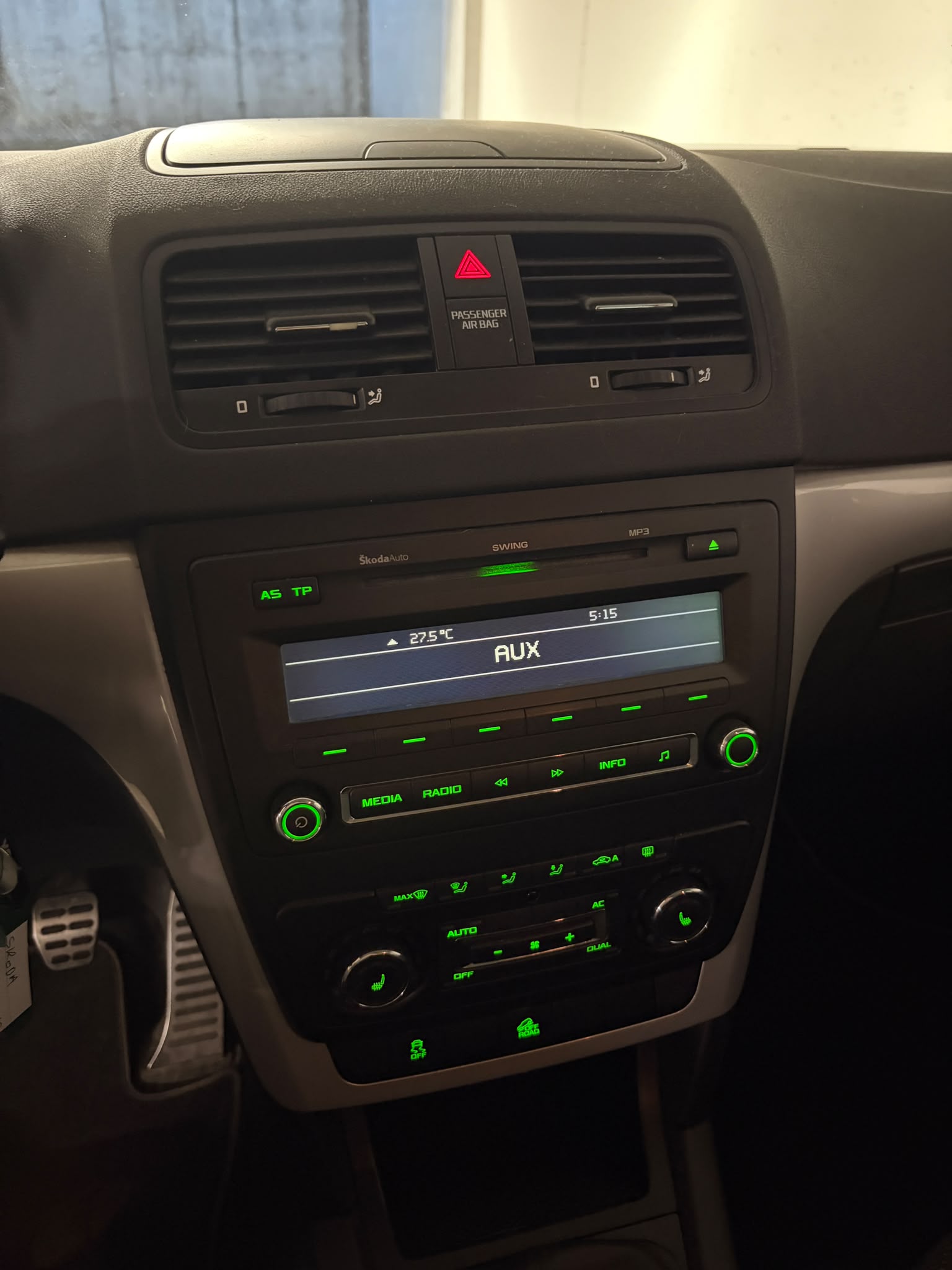 SKODA Yeti 1.8 TSI Experience 4x4-image-11