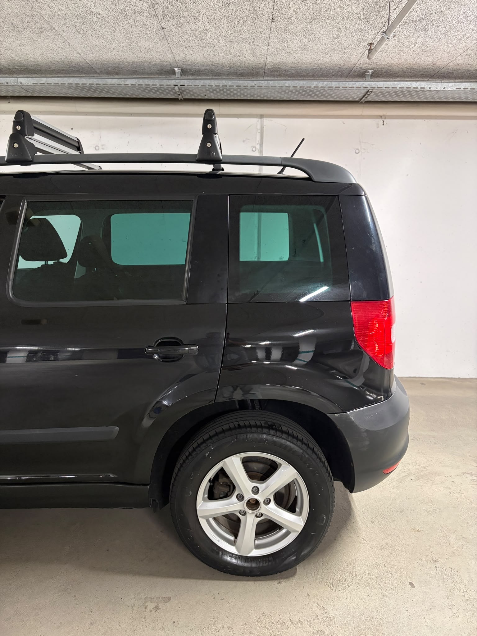 SKODA Yeti 1.8 TSI Experience 4x4-image-9