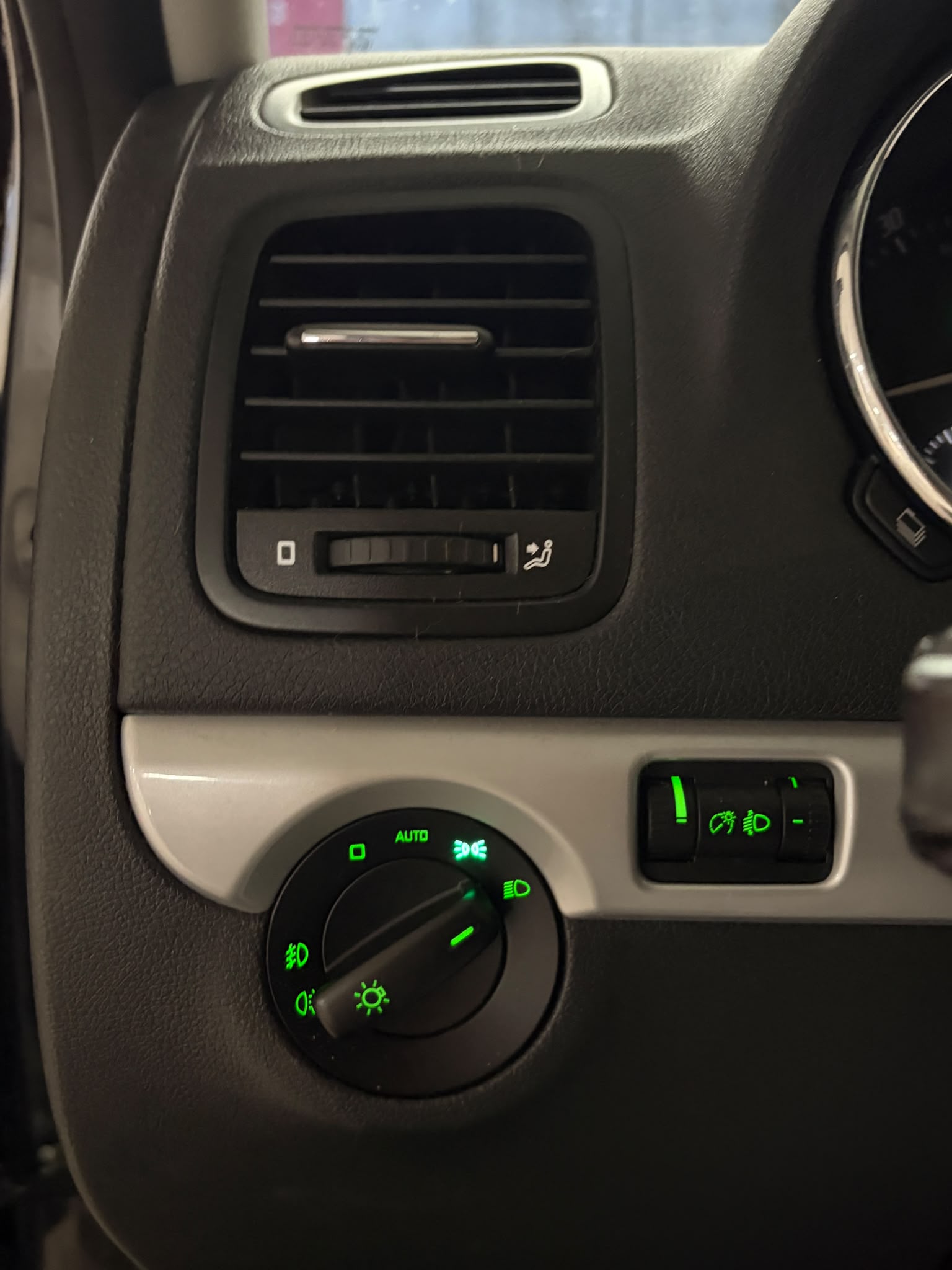 SKODA Yeti 1.8 TSI Experience 4x4-image-10