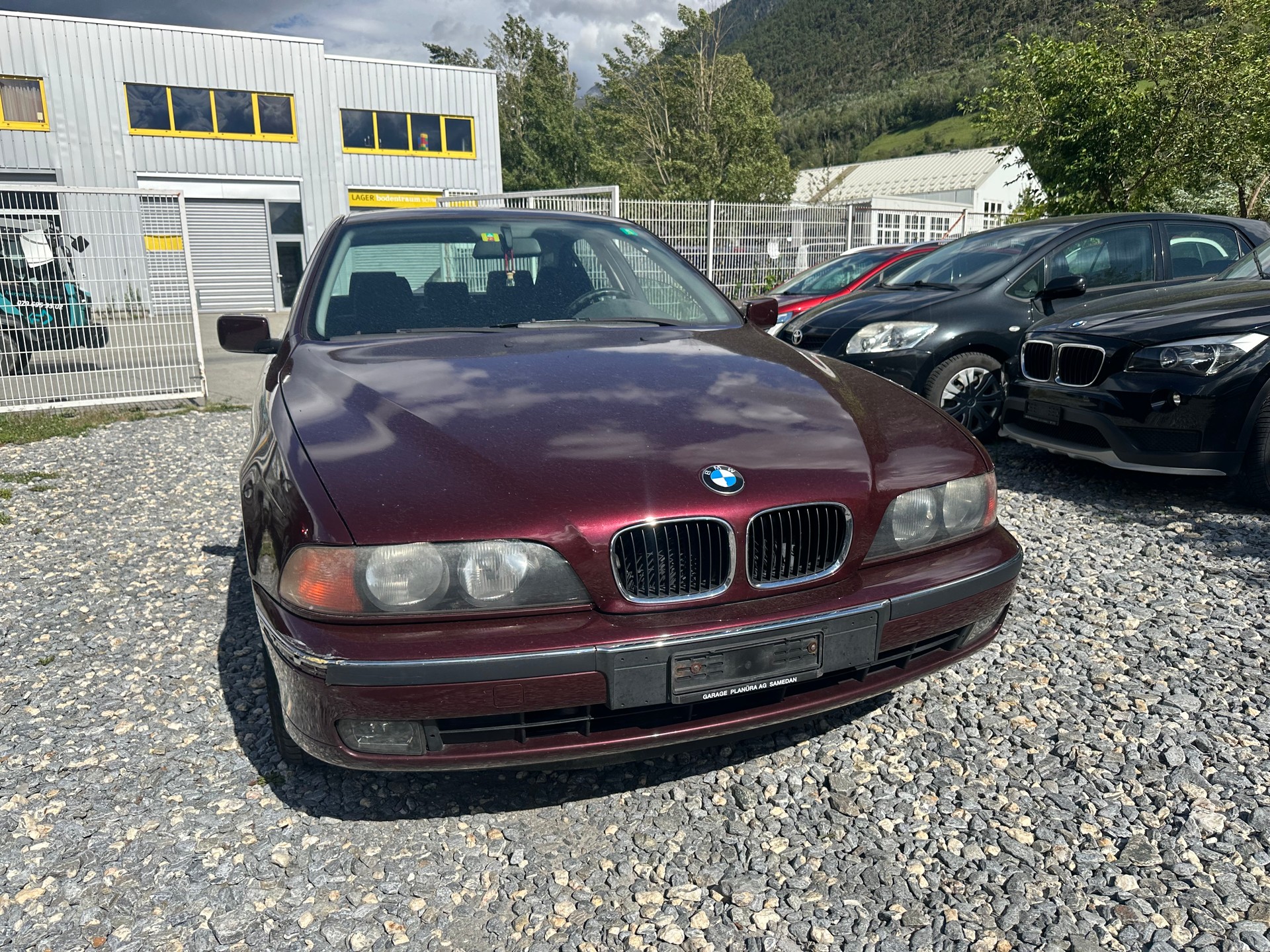 BMW 523i-image-0