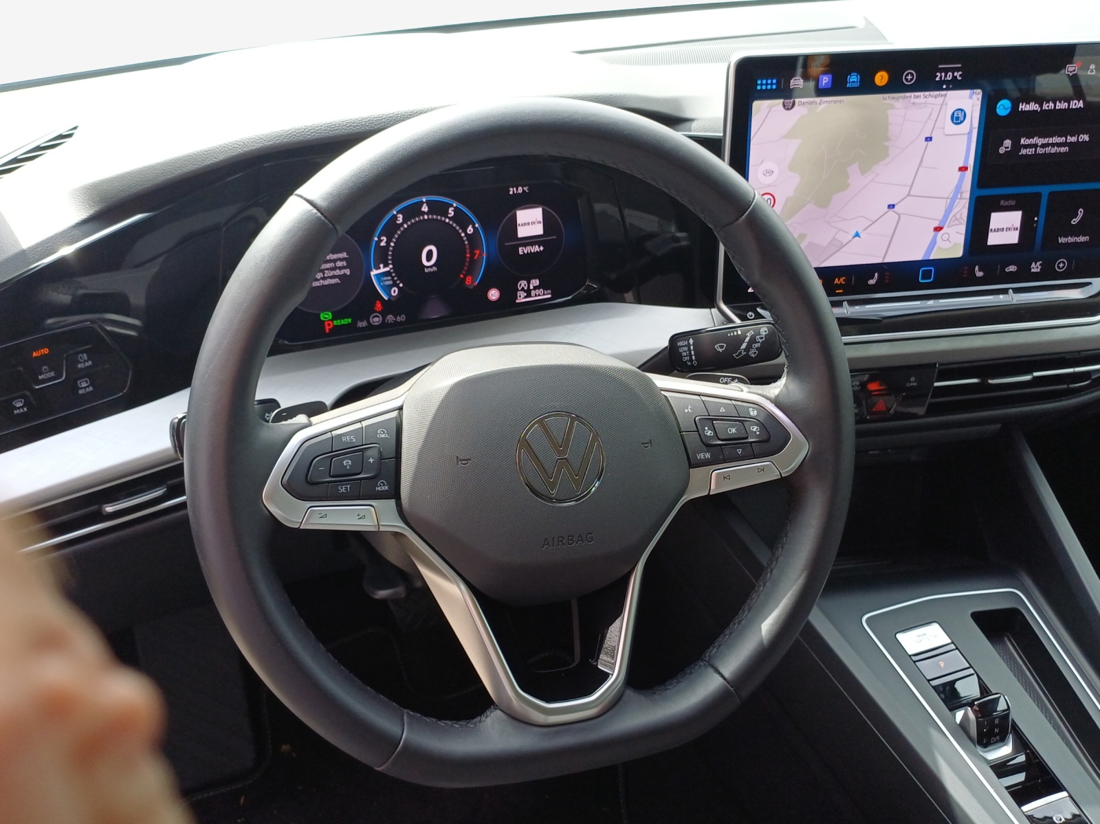 VW Golf 1.5 e TSI mHEV Life DSG-image-9