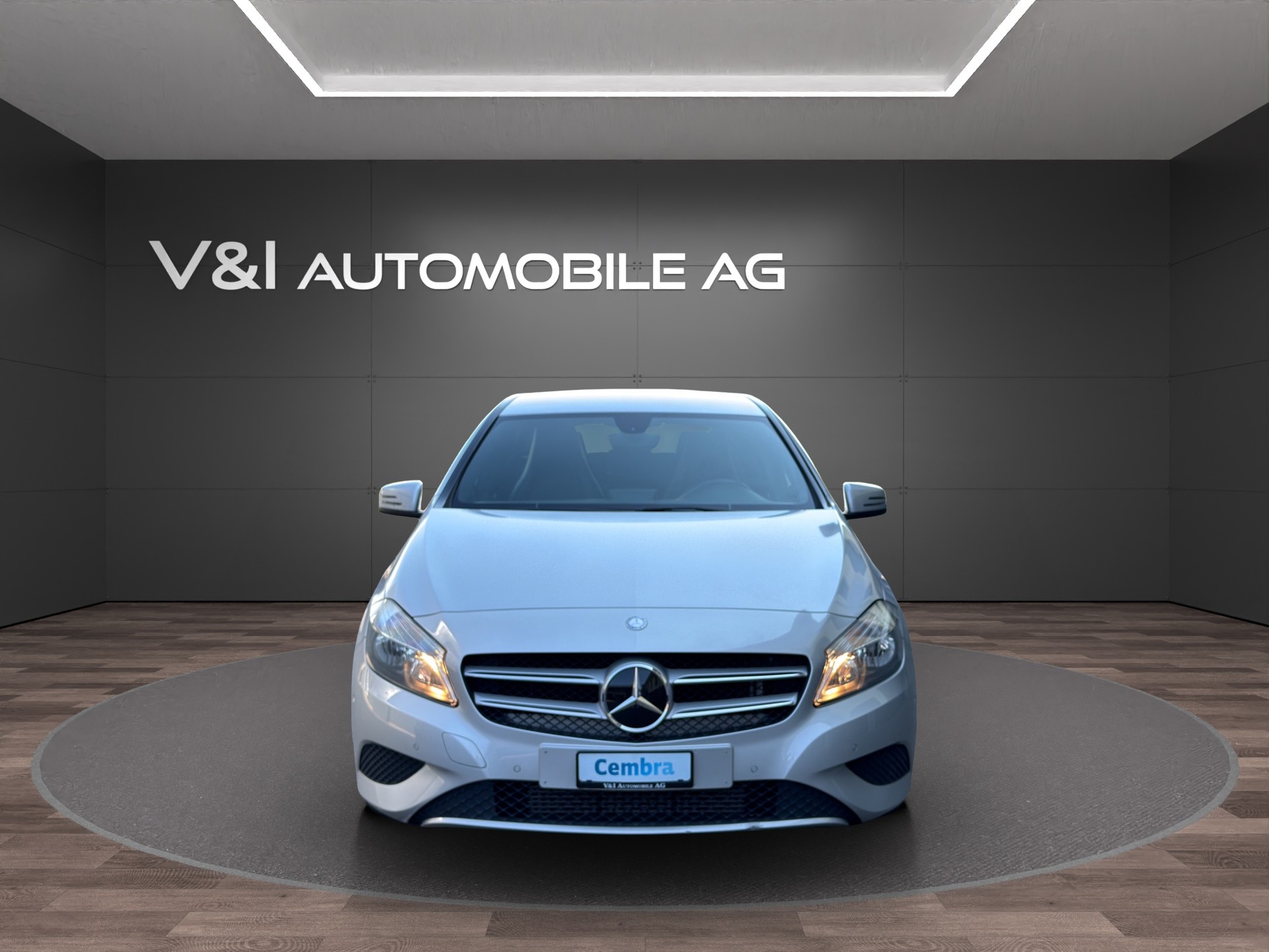 MERCEDES-BENZ A 180 Style 7G-DCT-image-2