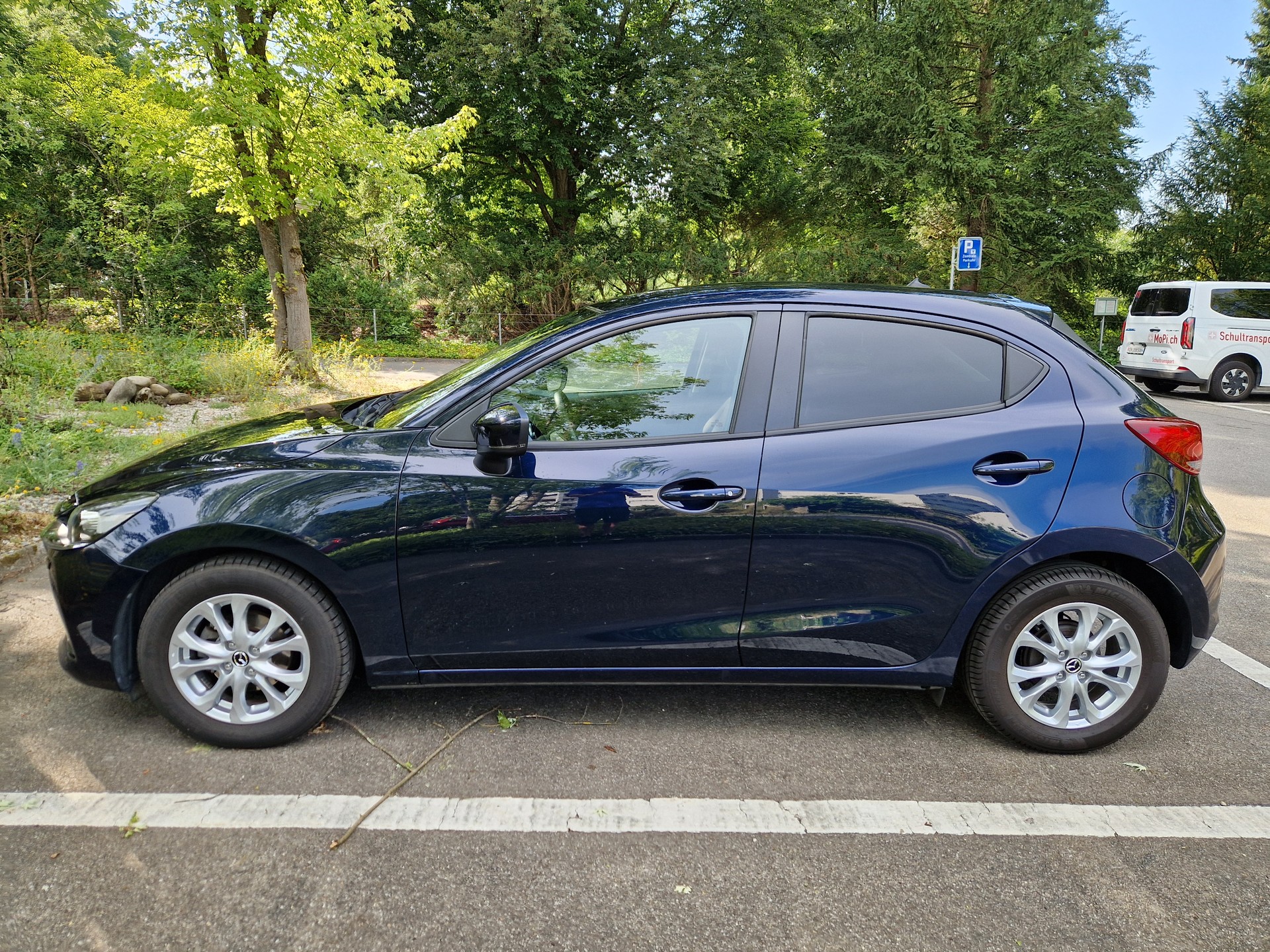 MAZDA 1.5 90 Revolution-image-3