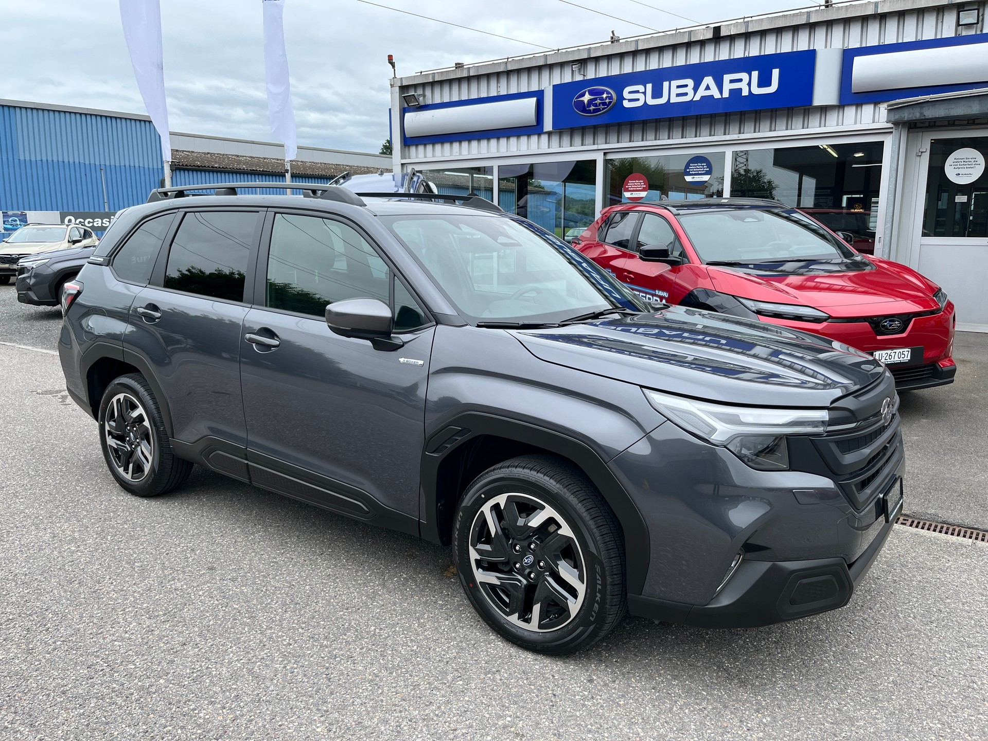 SUBARU Forester 2.0i e-Boxer Swiss Plus Lineartronic-image-4