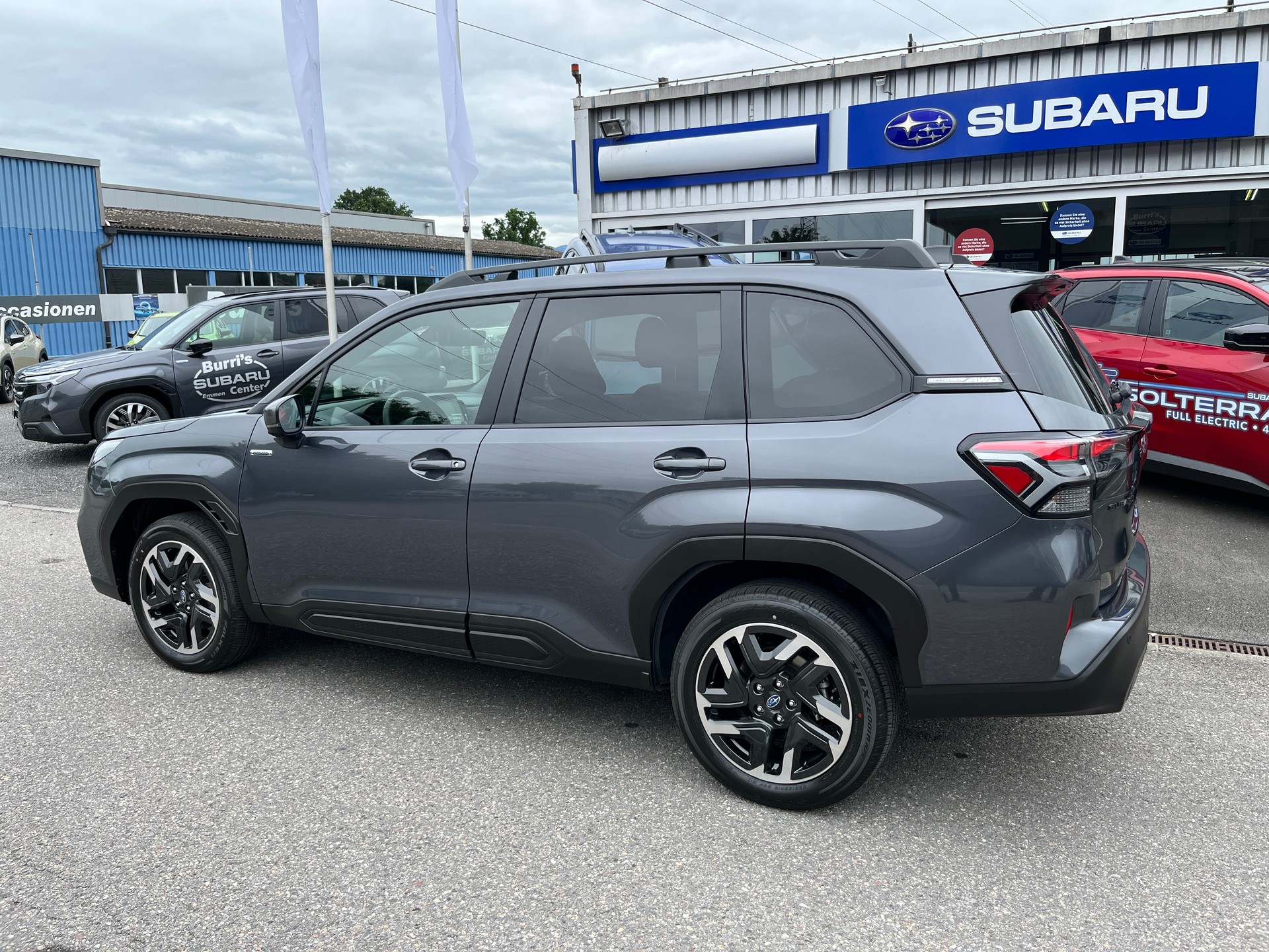 SUBARU Forester 2.0i e-Boxer Swiss Plus Lineartronic-image-2