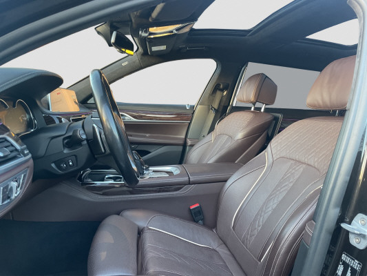 BMW 750Ld xDrive-image-8