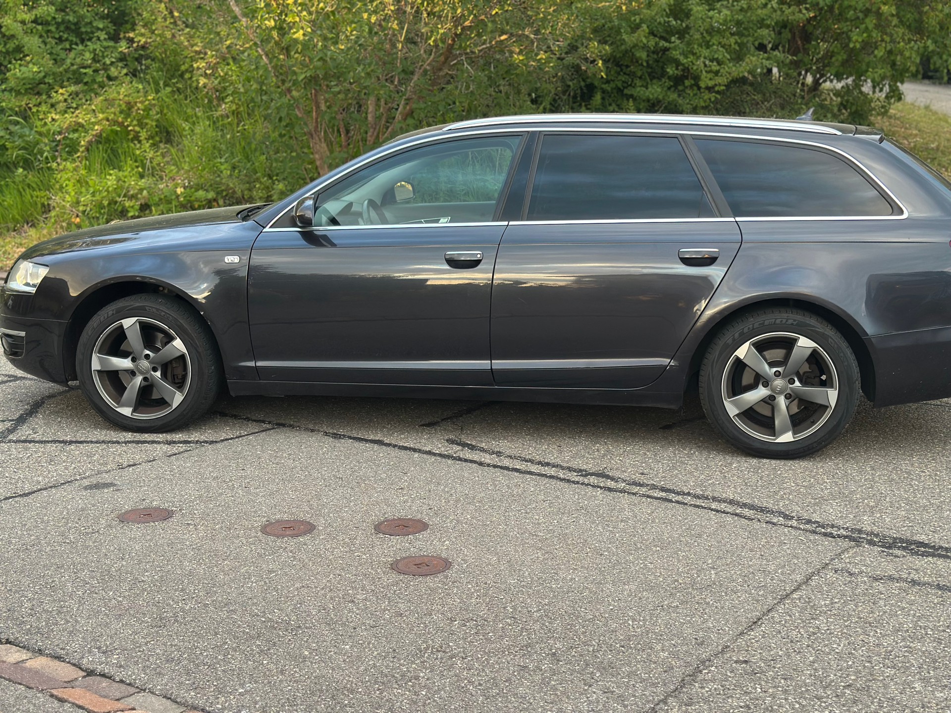 AUDI A6 Avant 3.0 V6 TDI quattro-image-1