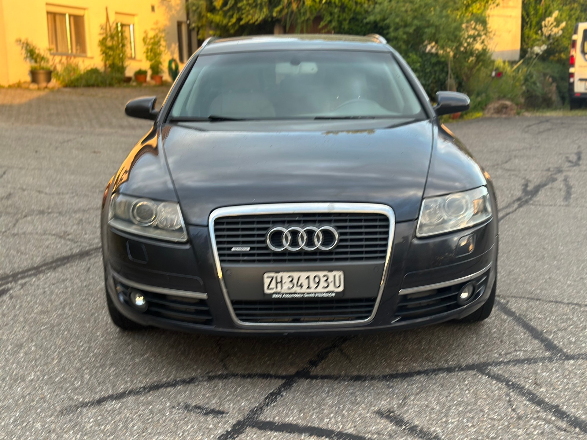 AUDI A6 Avant 3.0 V6 TDI quattro-image-2