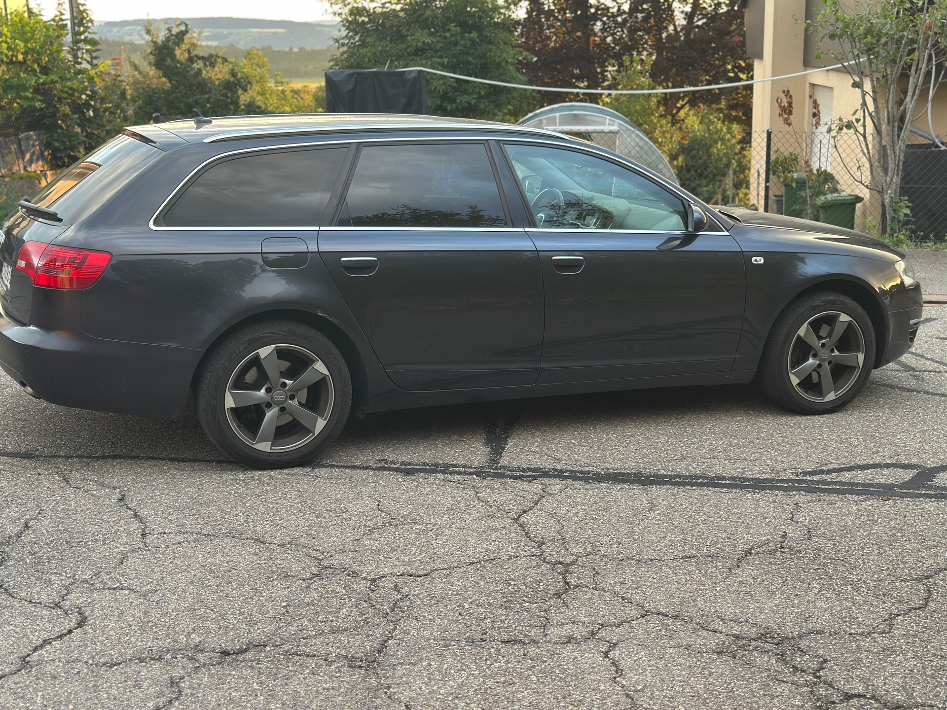 AUDI A6 Avant 3.0 V6 TDI quattro-image-4