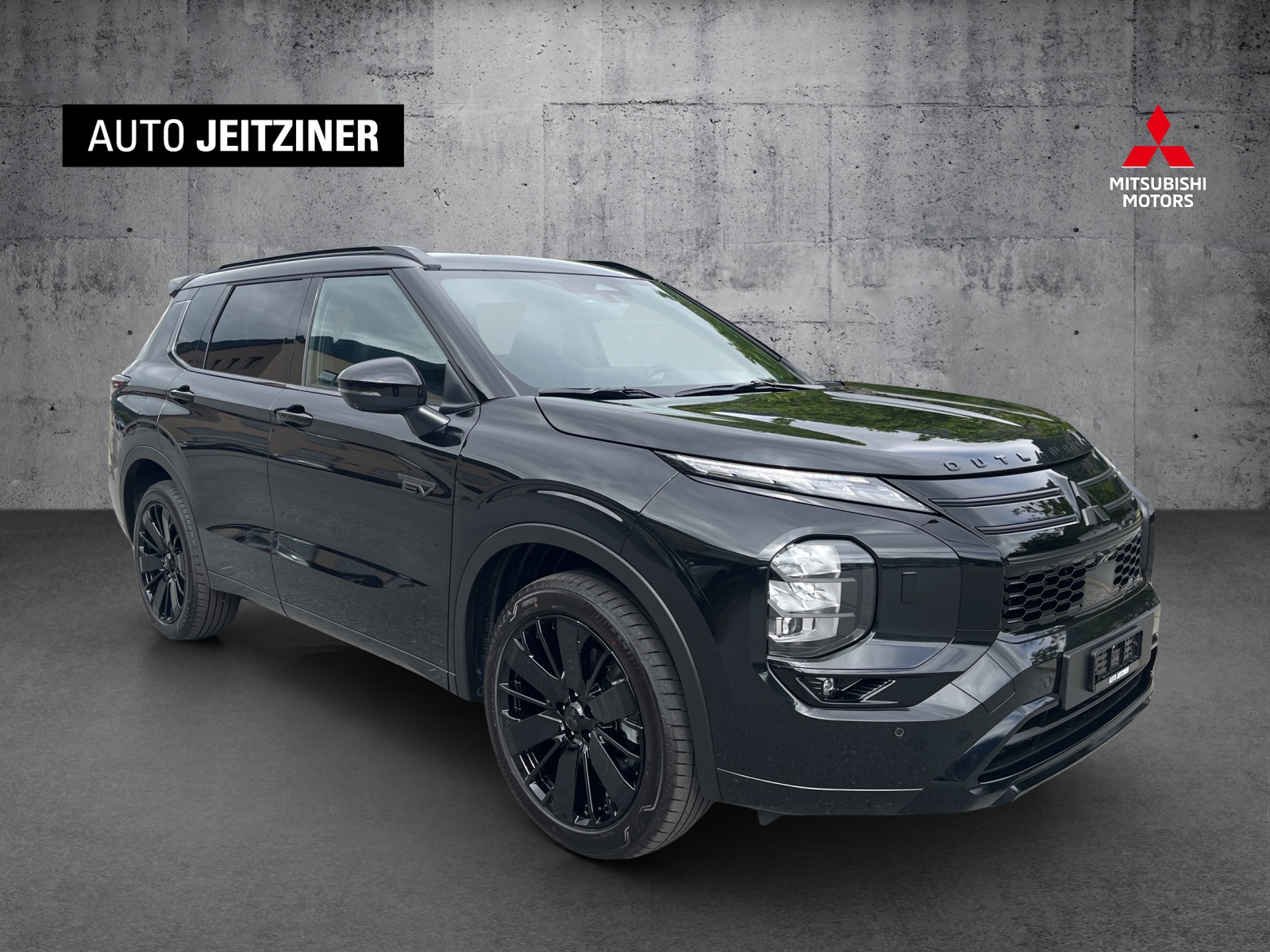 MITSUBISHI Outlander 2.4 PHEV Sport 4x4-showroom-element-3