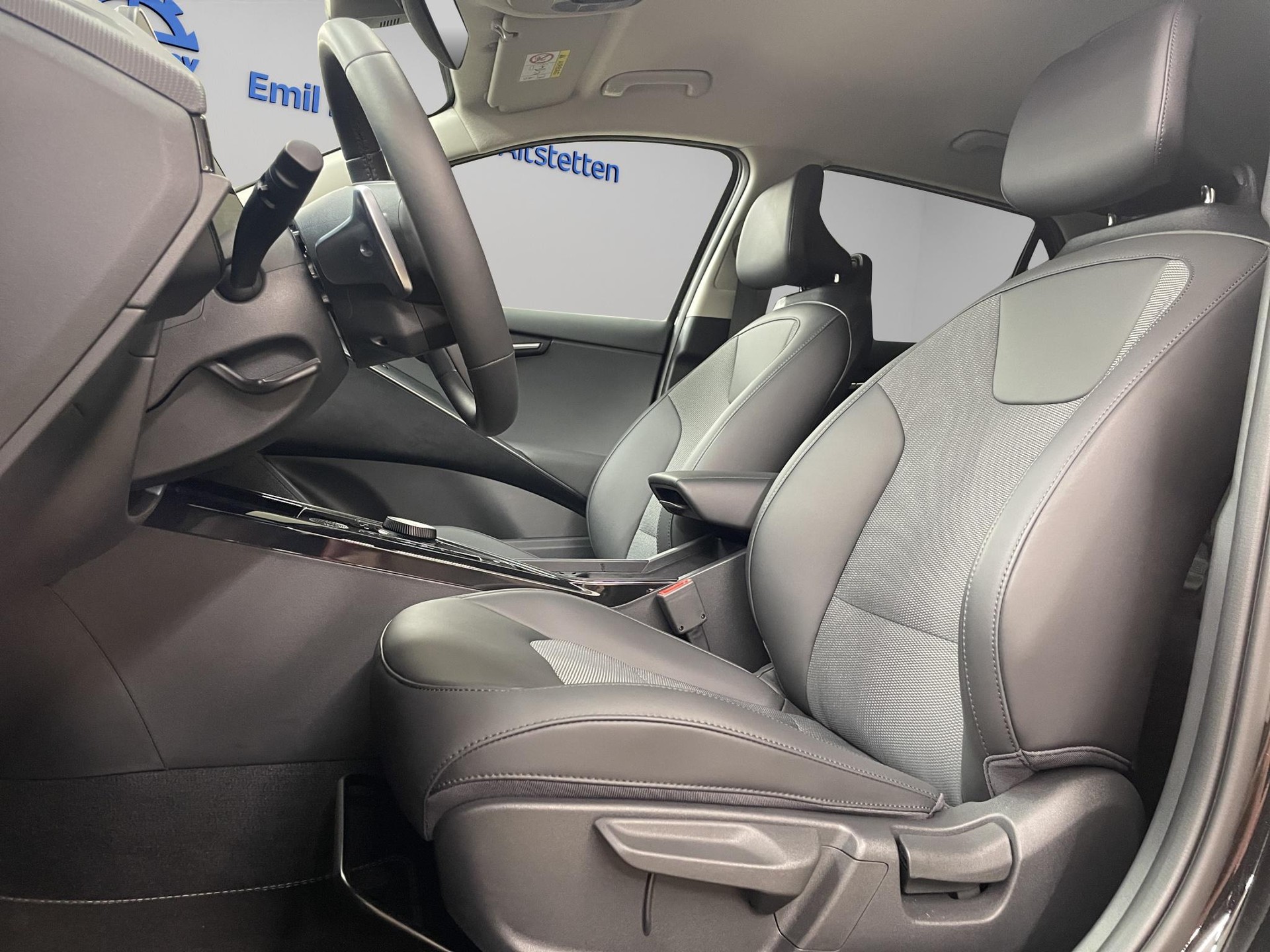 KIA Niro 1.6 GDi Plug-in Hybrid Power Edition-image-10