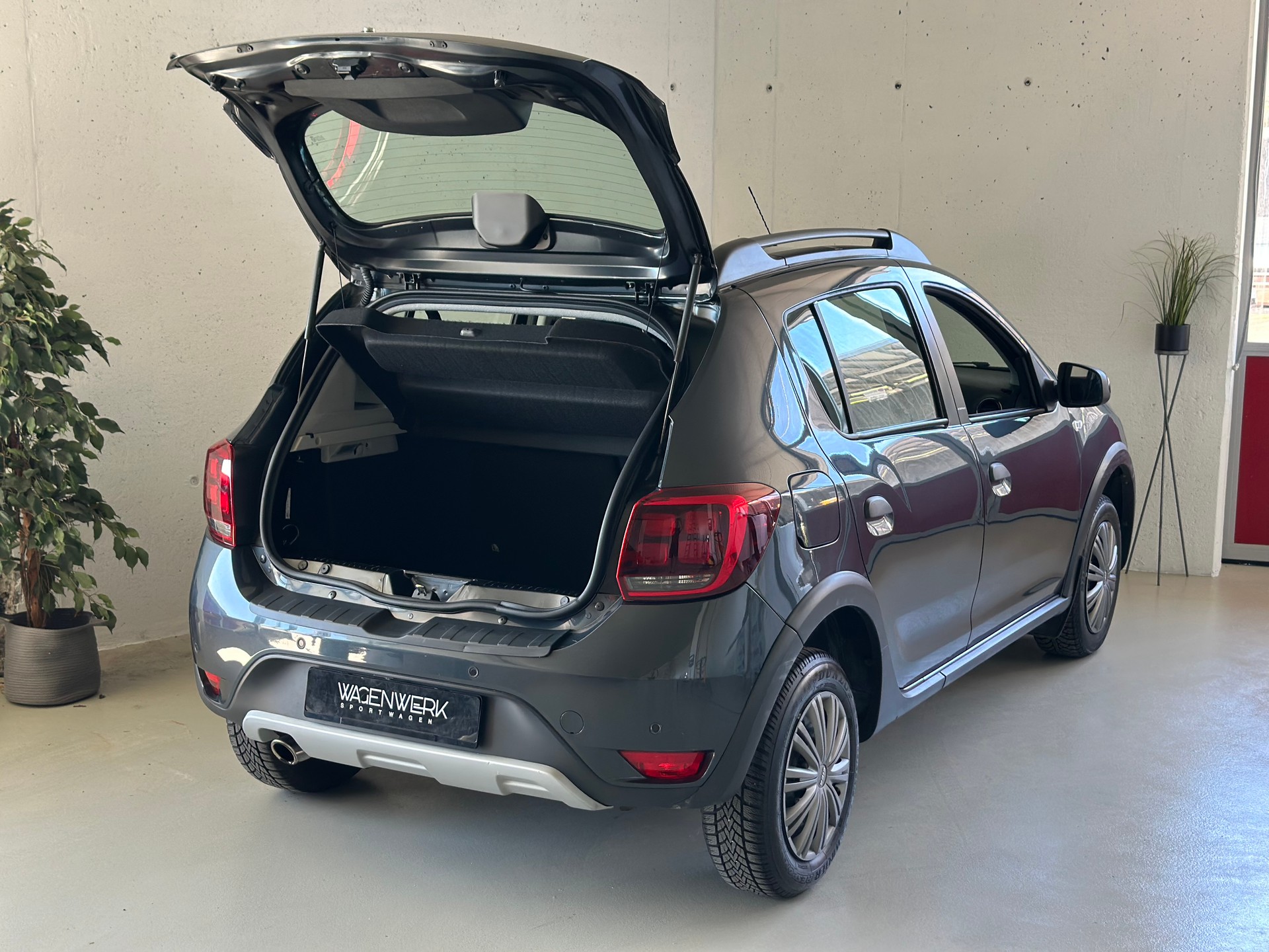 DACIA Sandero Tce 90 Stepway Automatic-image-8