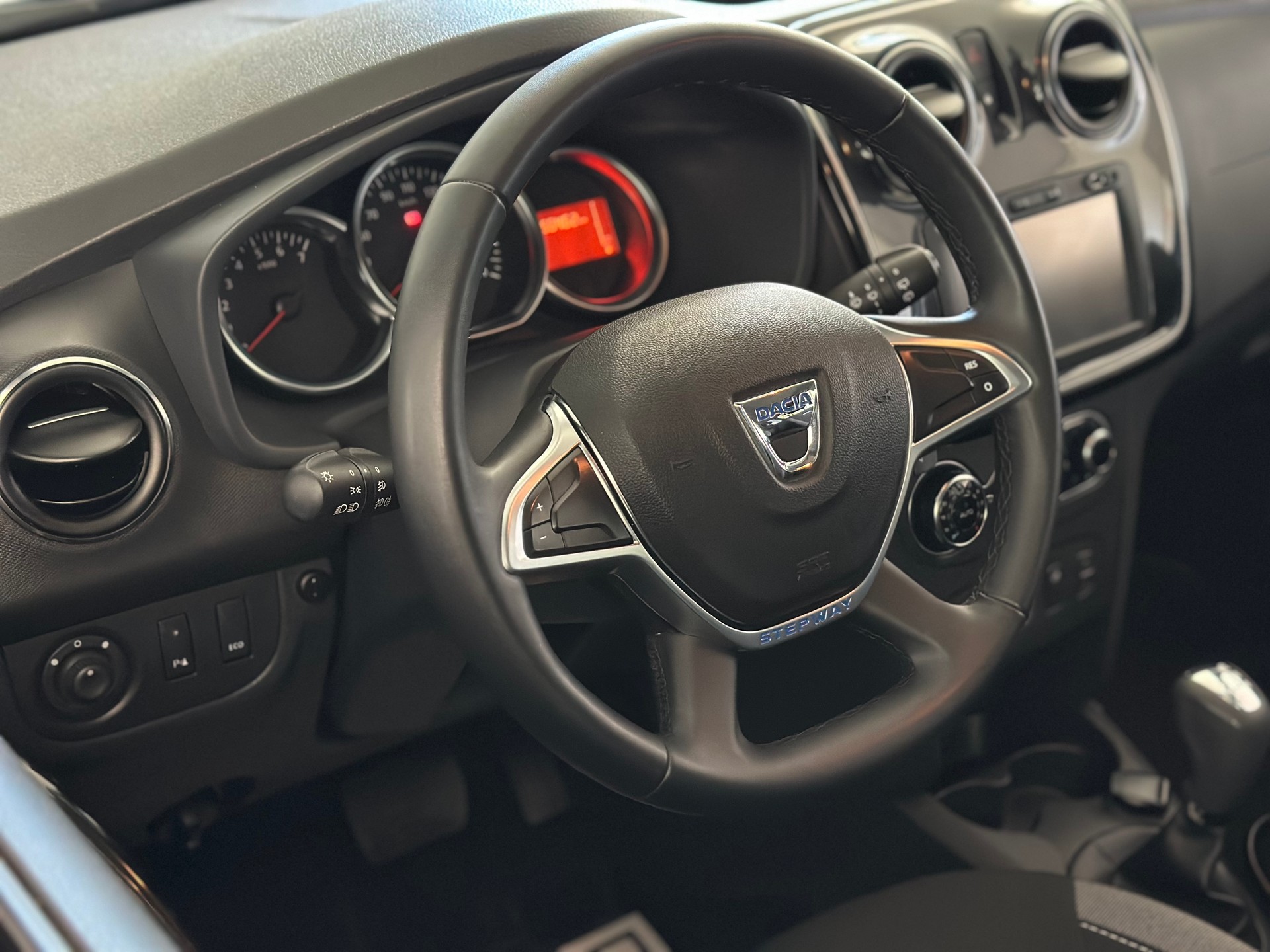 DACIA Sandero Tce 90 Stepway Automatic-image-19